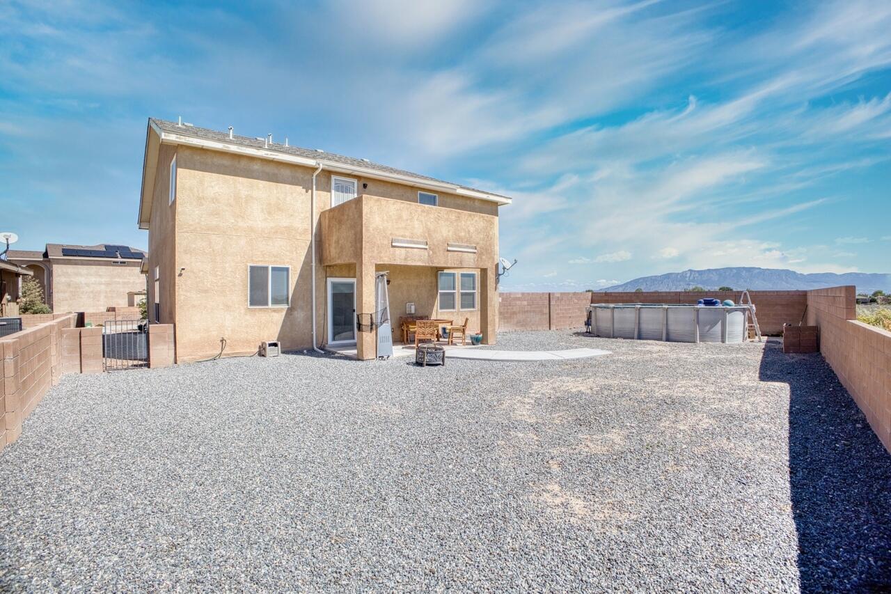 8100 Ventana Azul Avenue NW