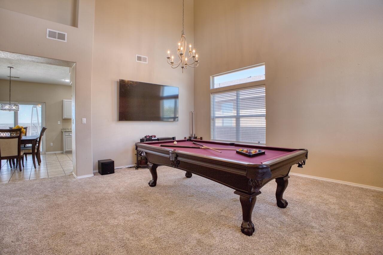 8100 Ventana Azul Avenue NW