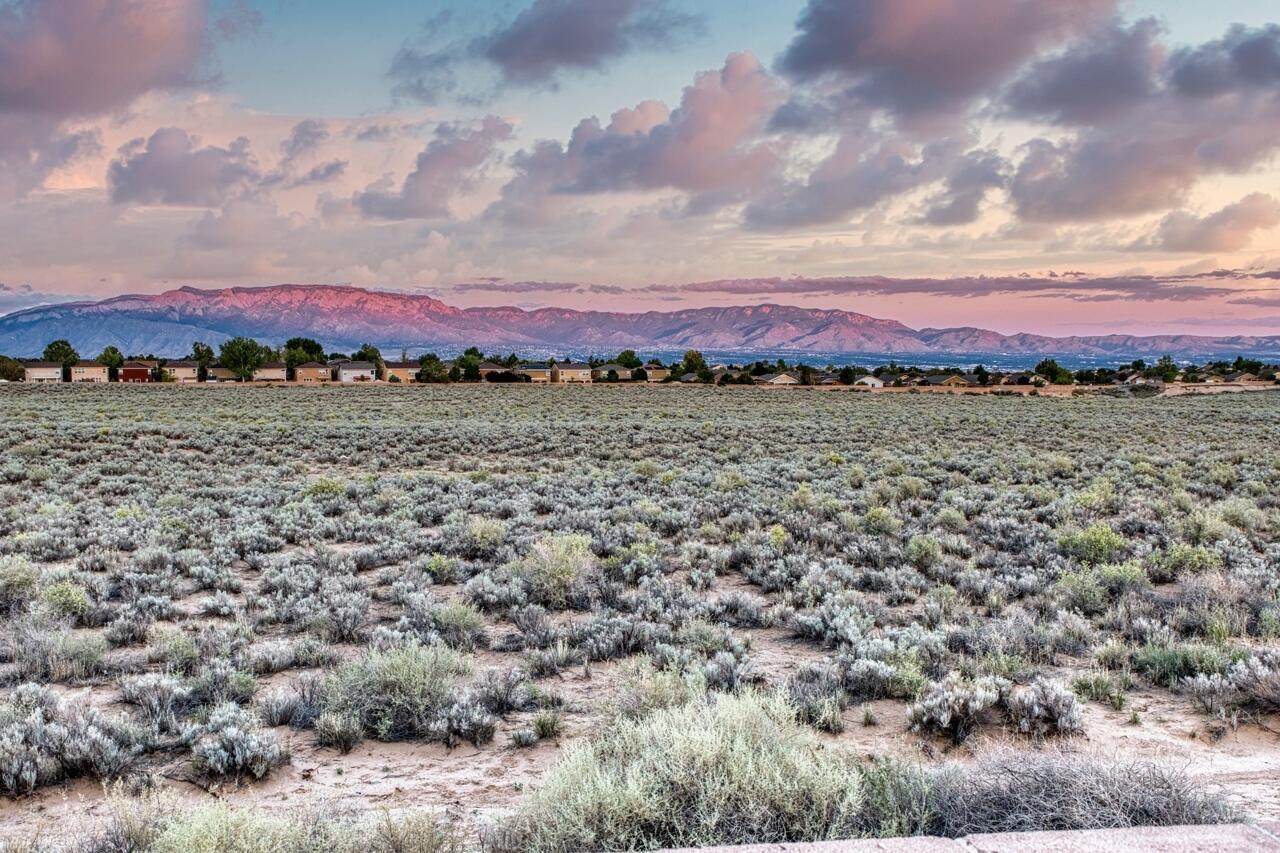 8100 Ventana Azul Avenue NW