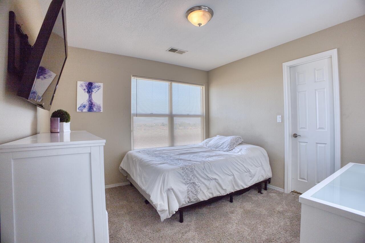 8100 Ventana Azul Avenue NW