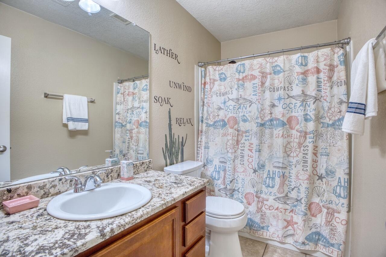 8100 Ventana Azul Avenue NW