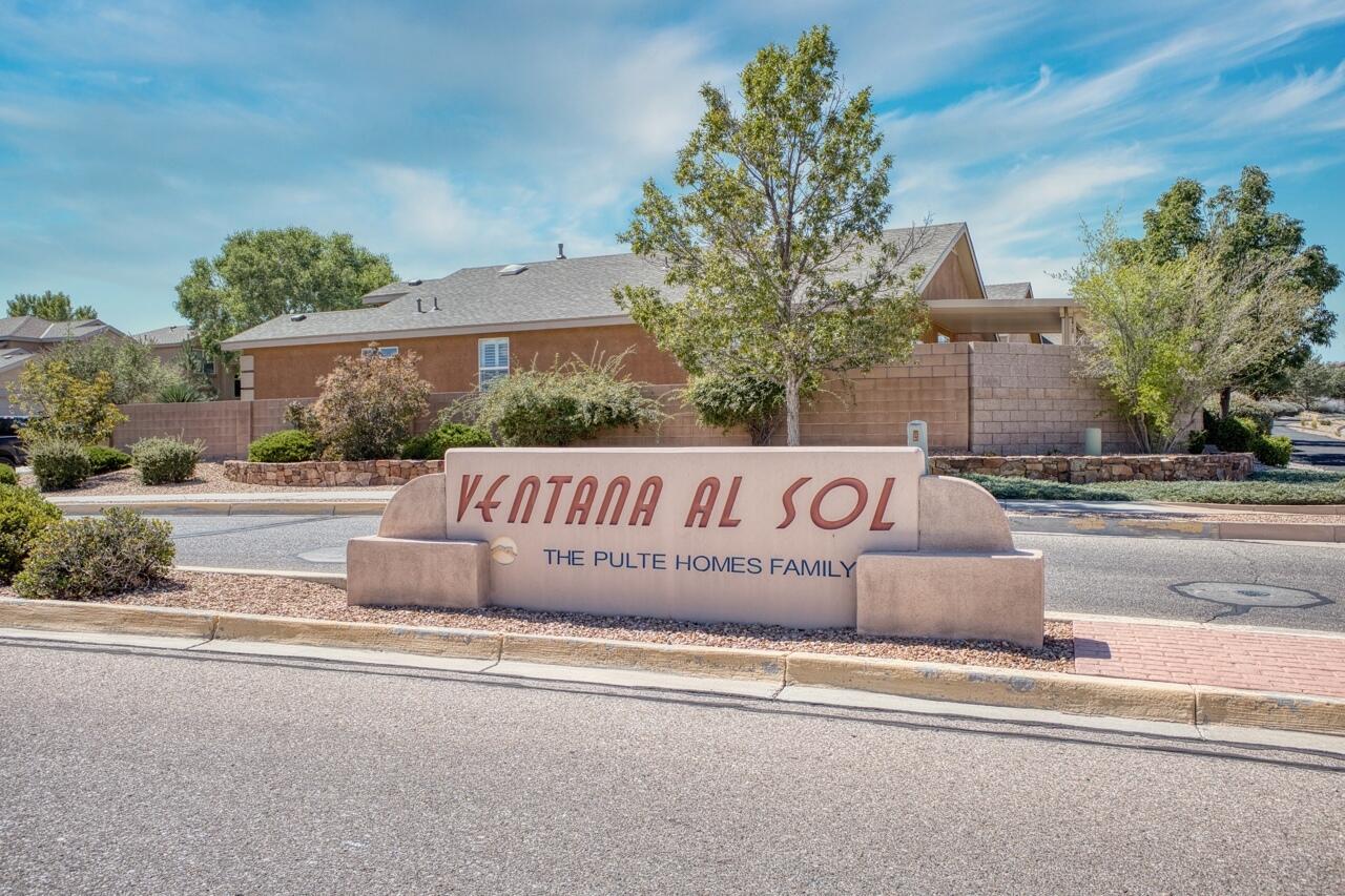 8100 Ventana Azul Avenue NW