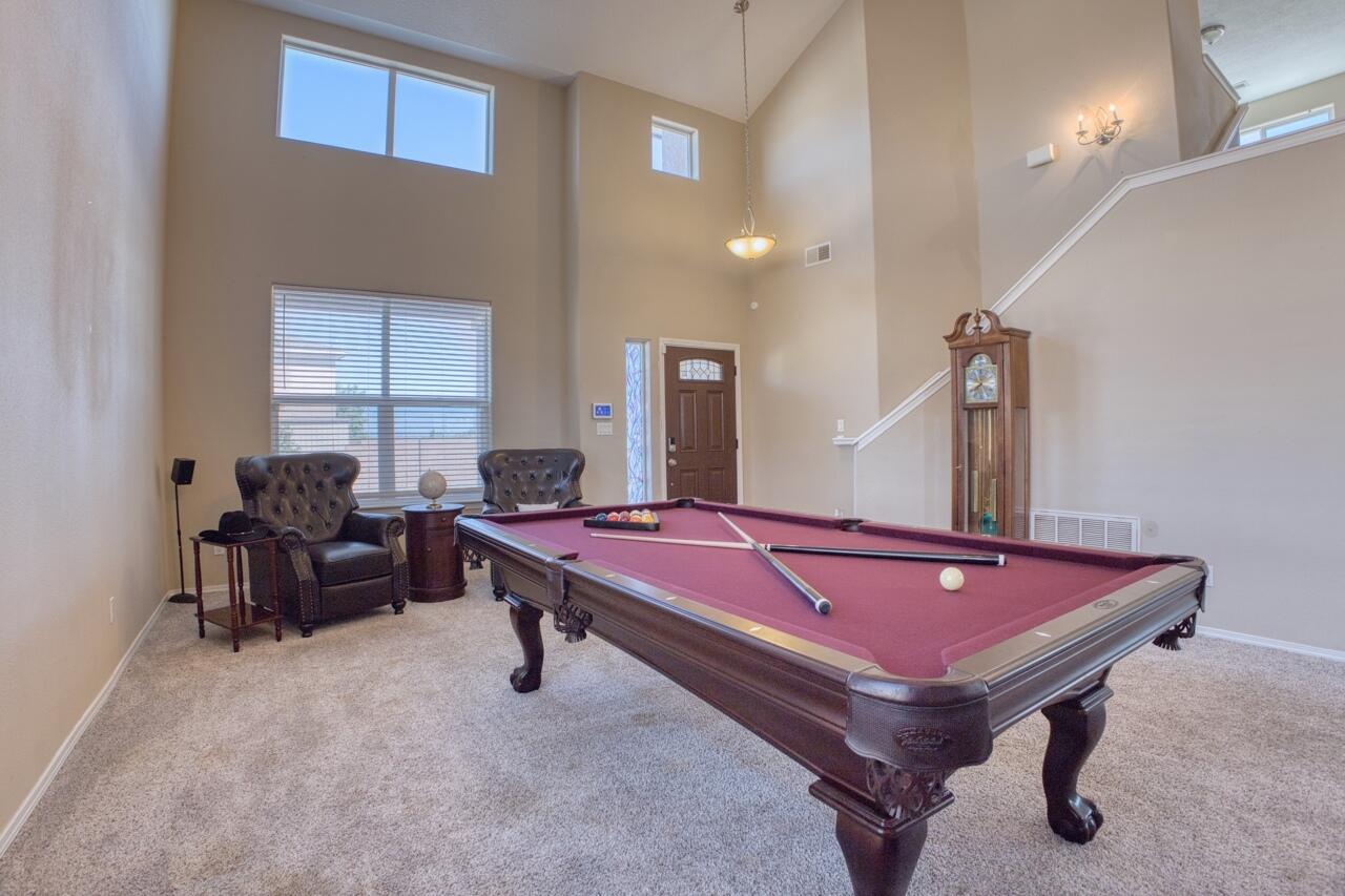 8100 Ventana Azul Avenue NW