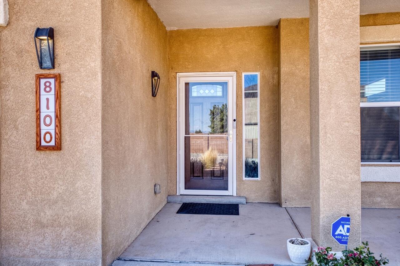 8100 Ventana Azul Avenue NW