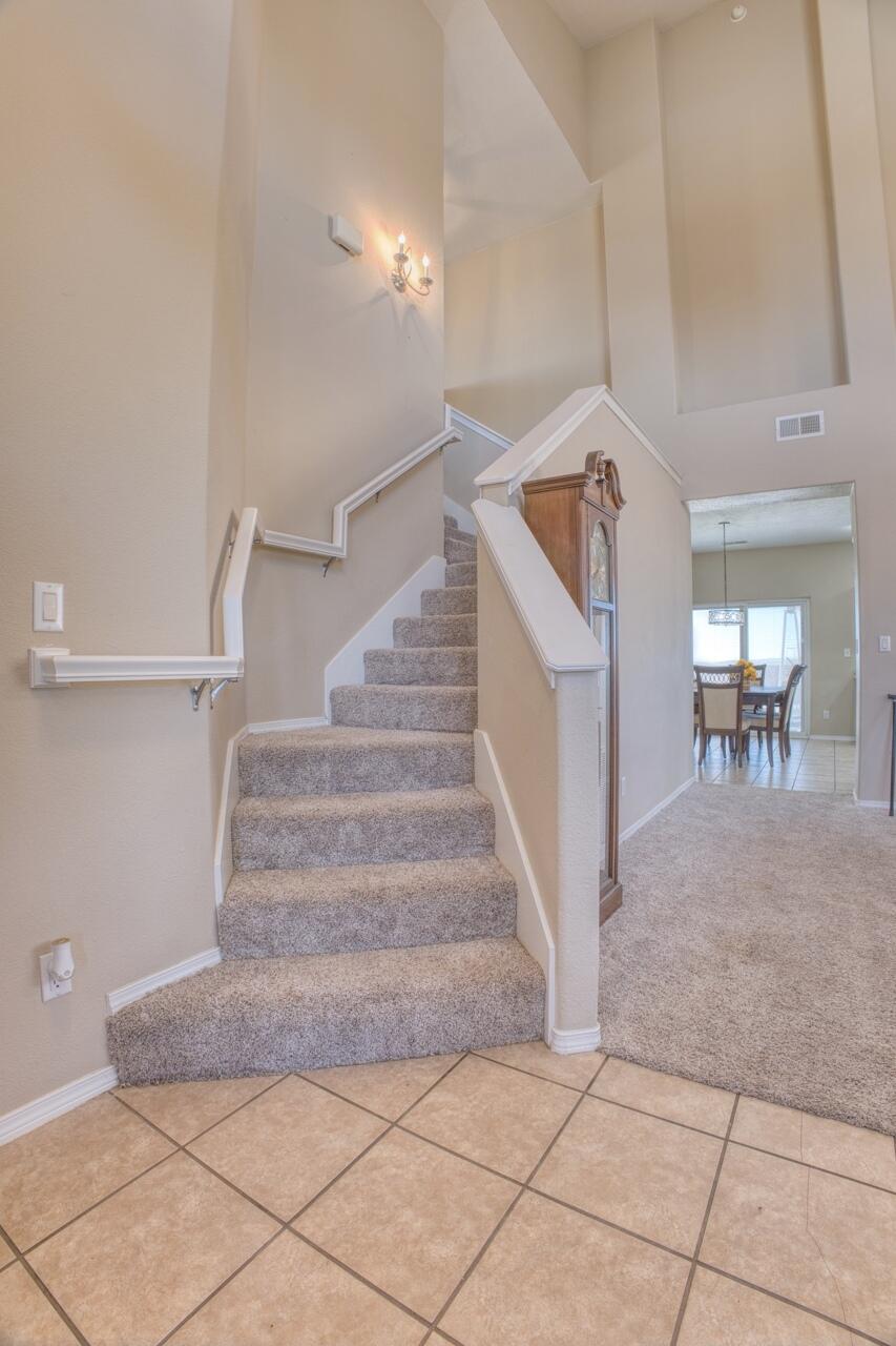 8100 Ventana Azul Avenue NW