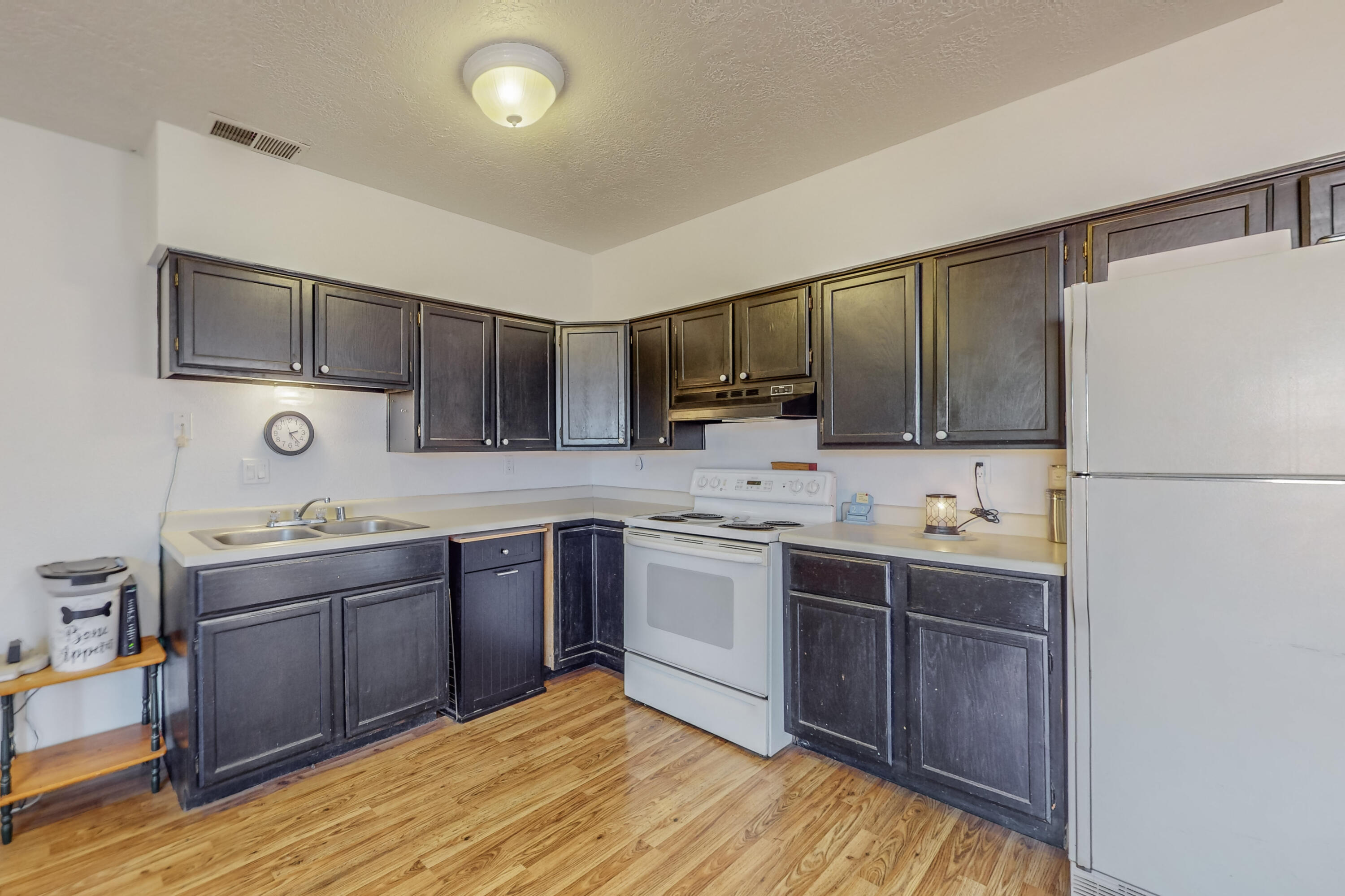 703 Menaul Boulevard NW