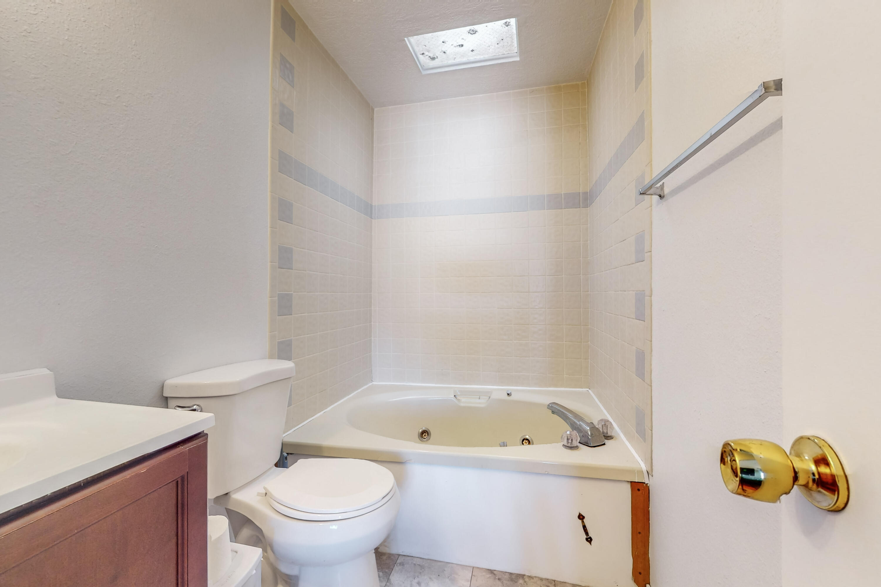 703 Menaul Boulevard NW