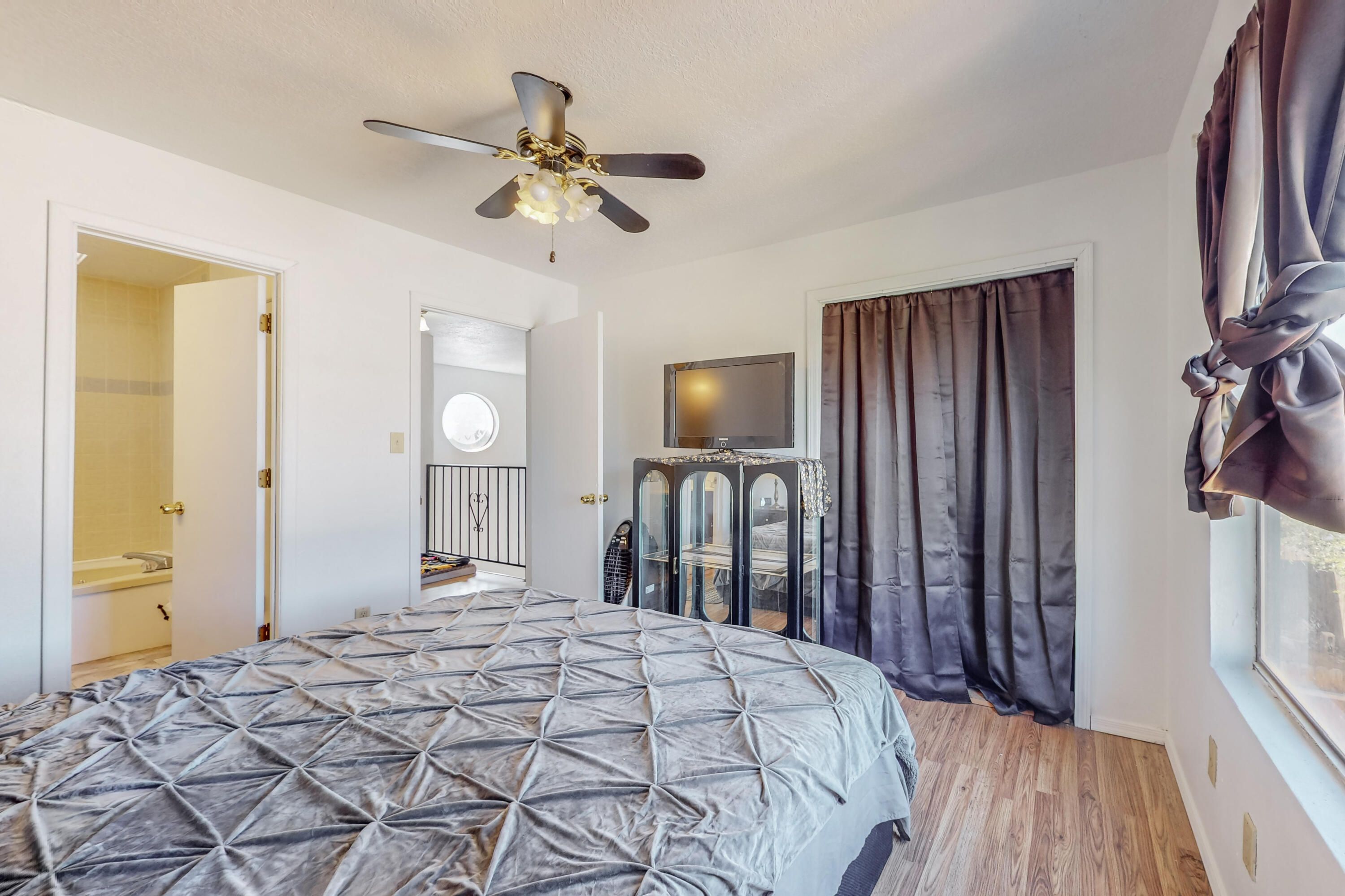 703 Menaul Boulevard NW