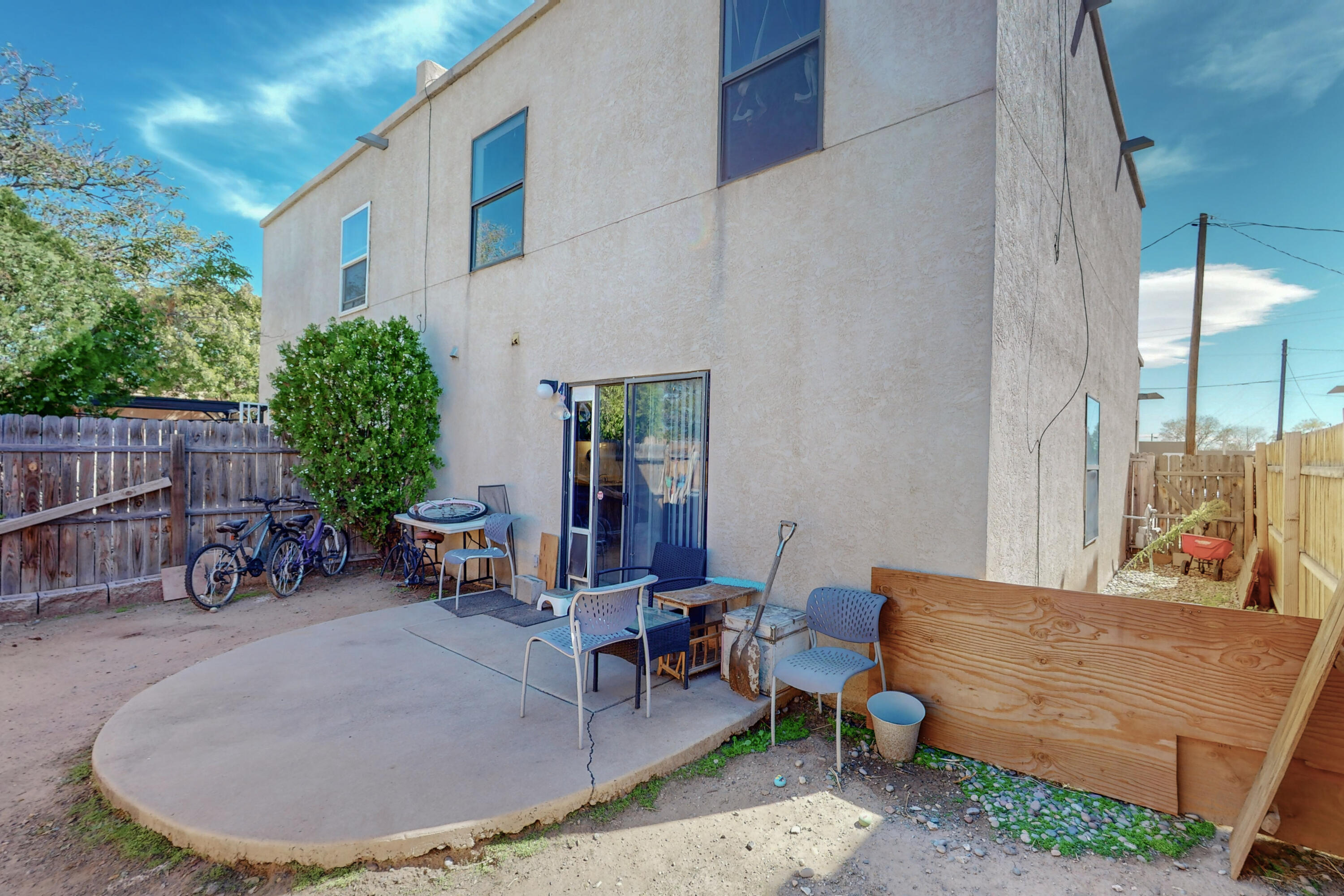 703 Menaul Boulevard NW