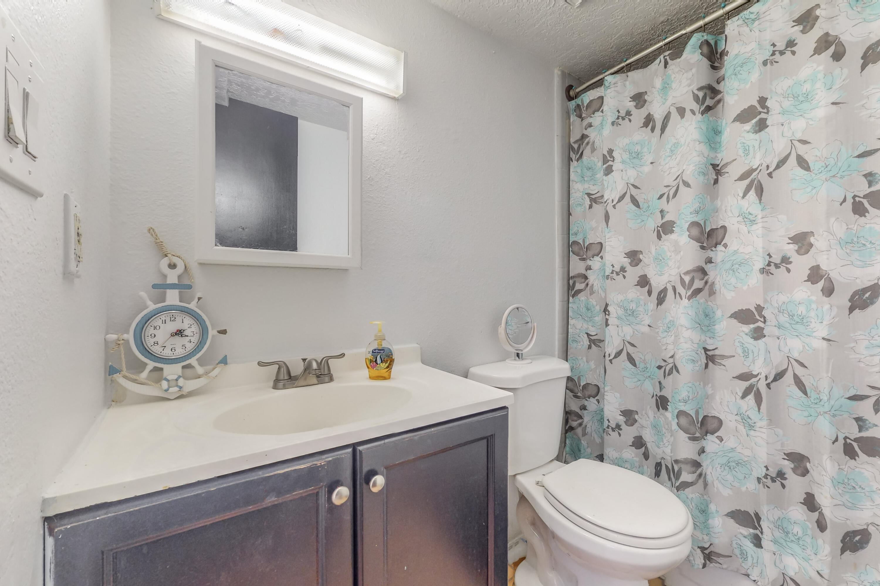 703 Menaul Boulevard NW