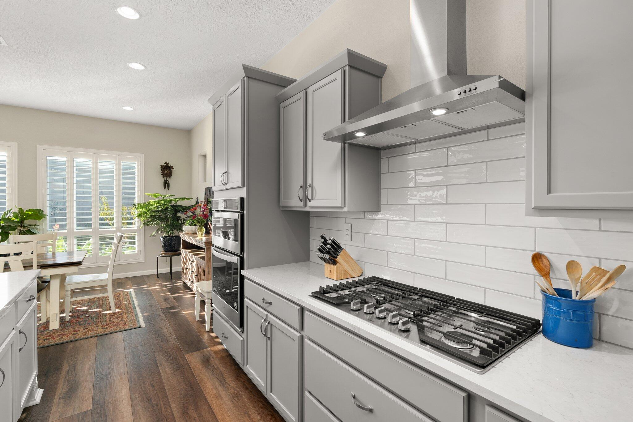 12236 Bear Valley Lane NW