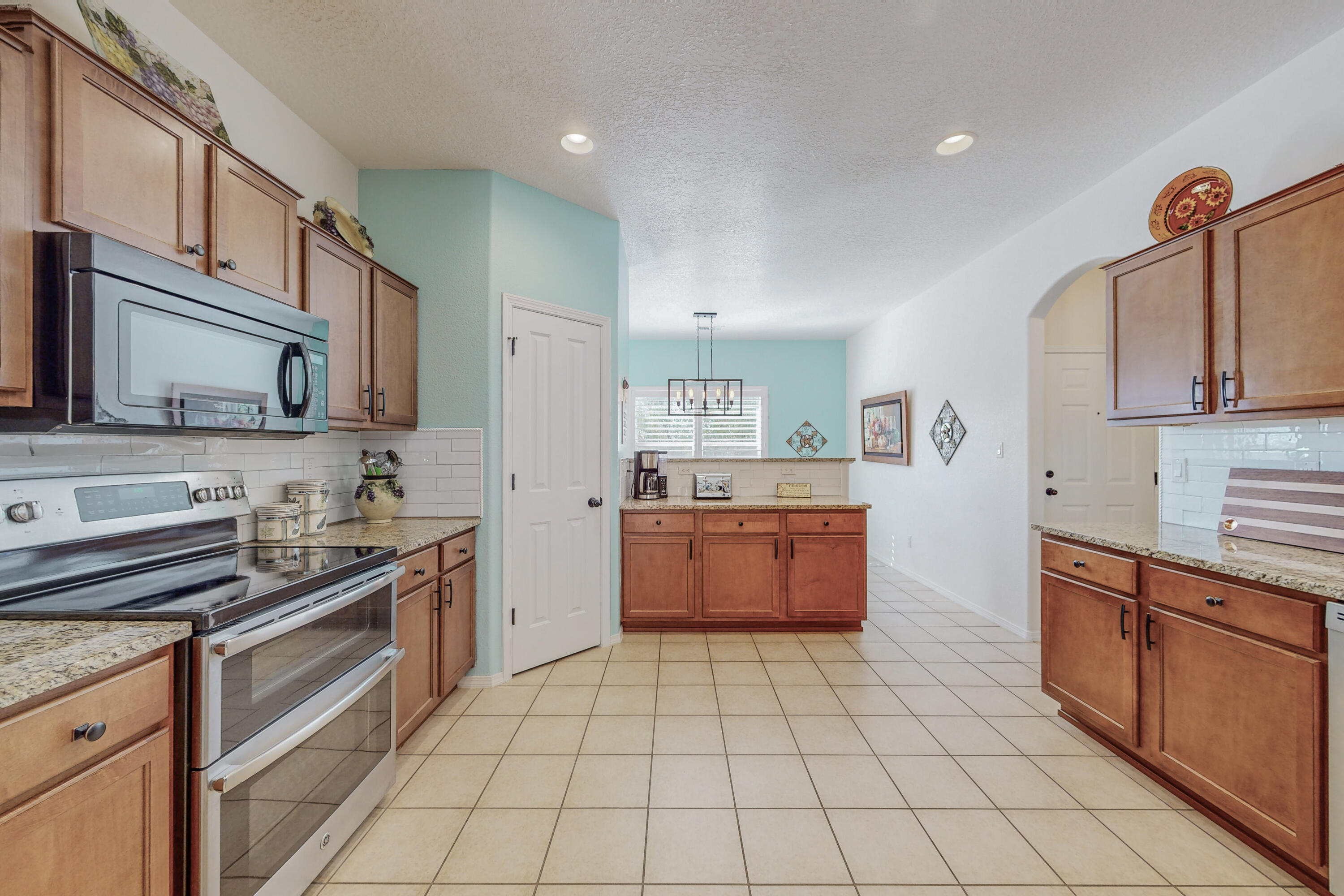 10924 Estribo Street NW