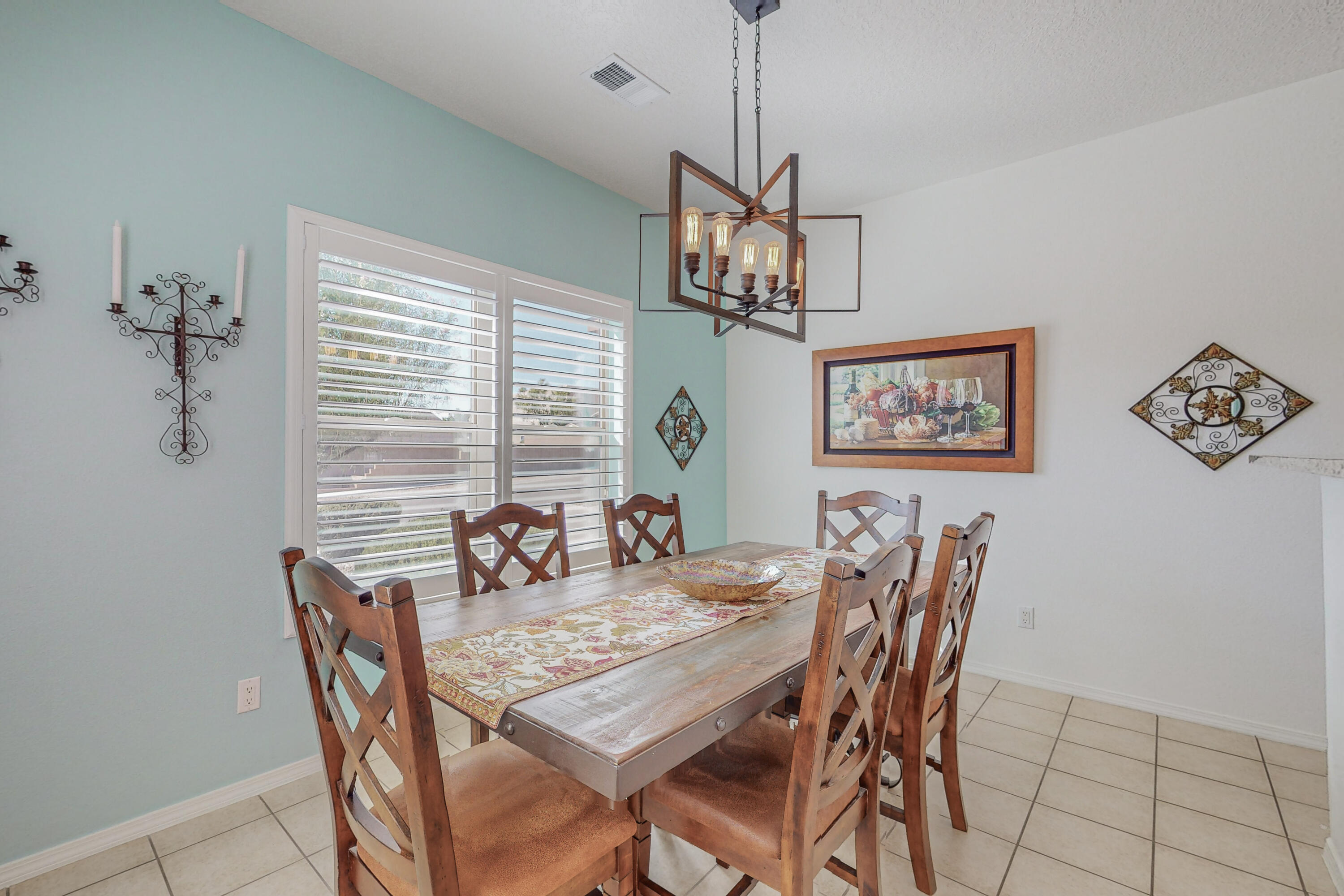 10924 Estribo Street NW