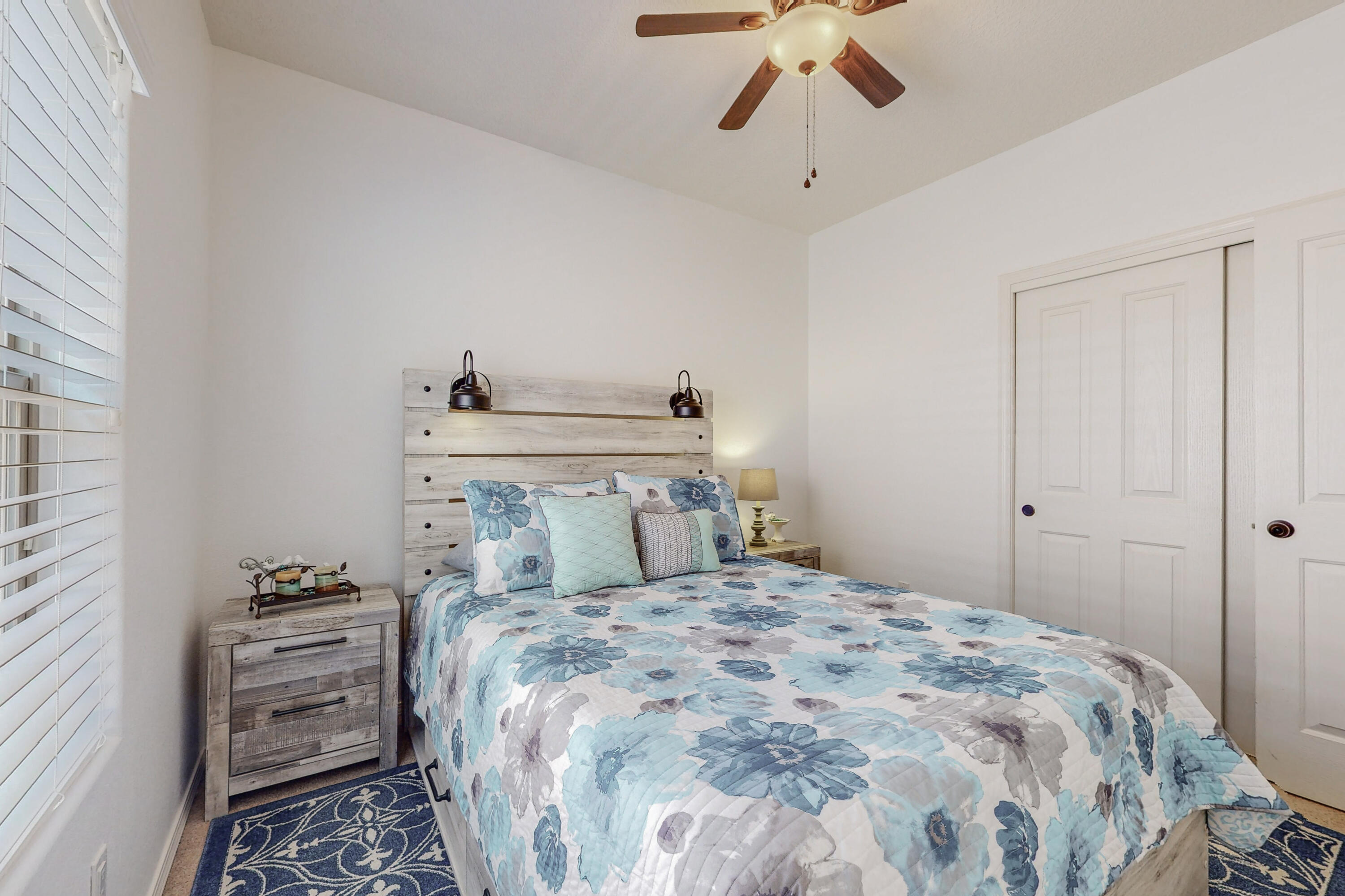 10924 Estribo Street NW