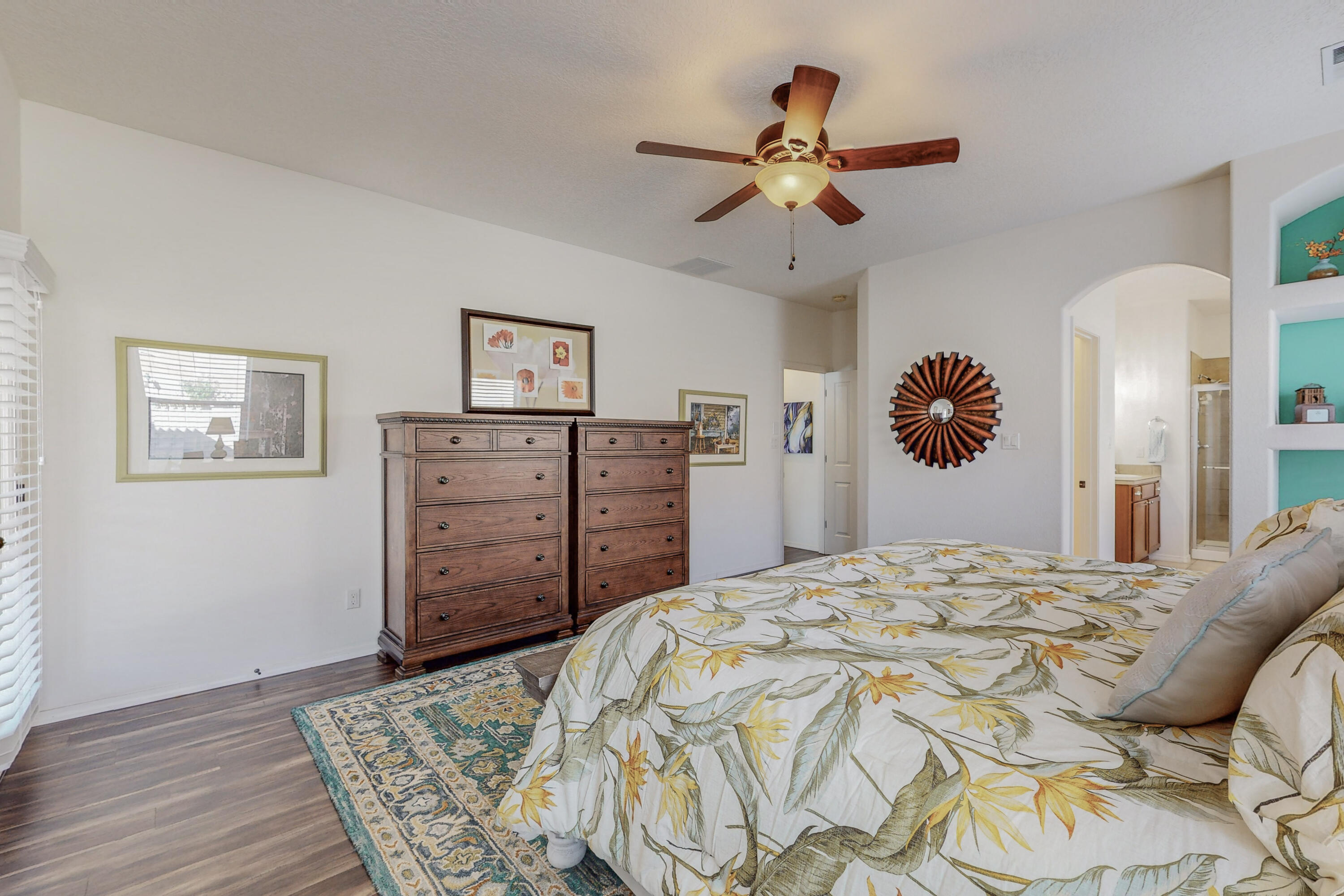 10924 Estribo Street NW