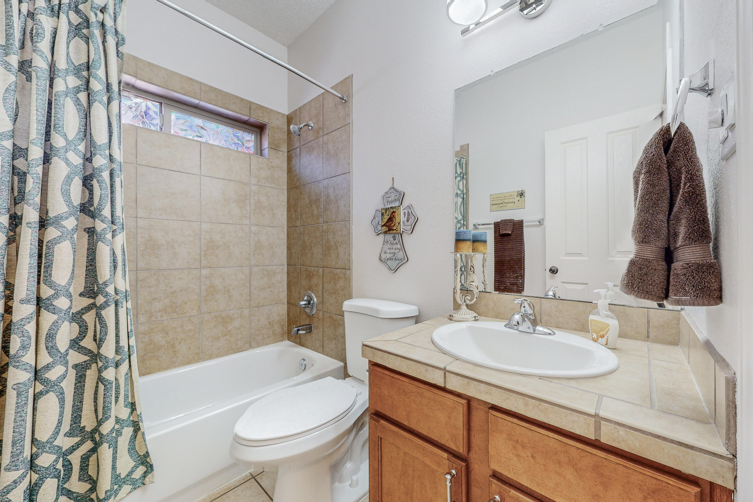 10924 Estribo Street NW