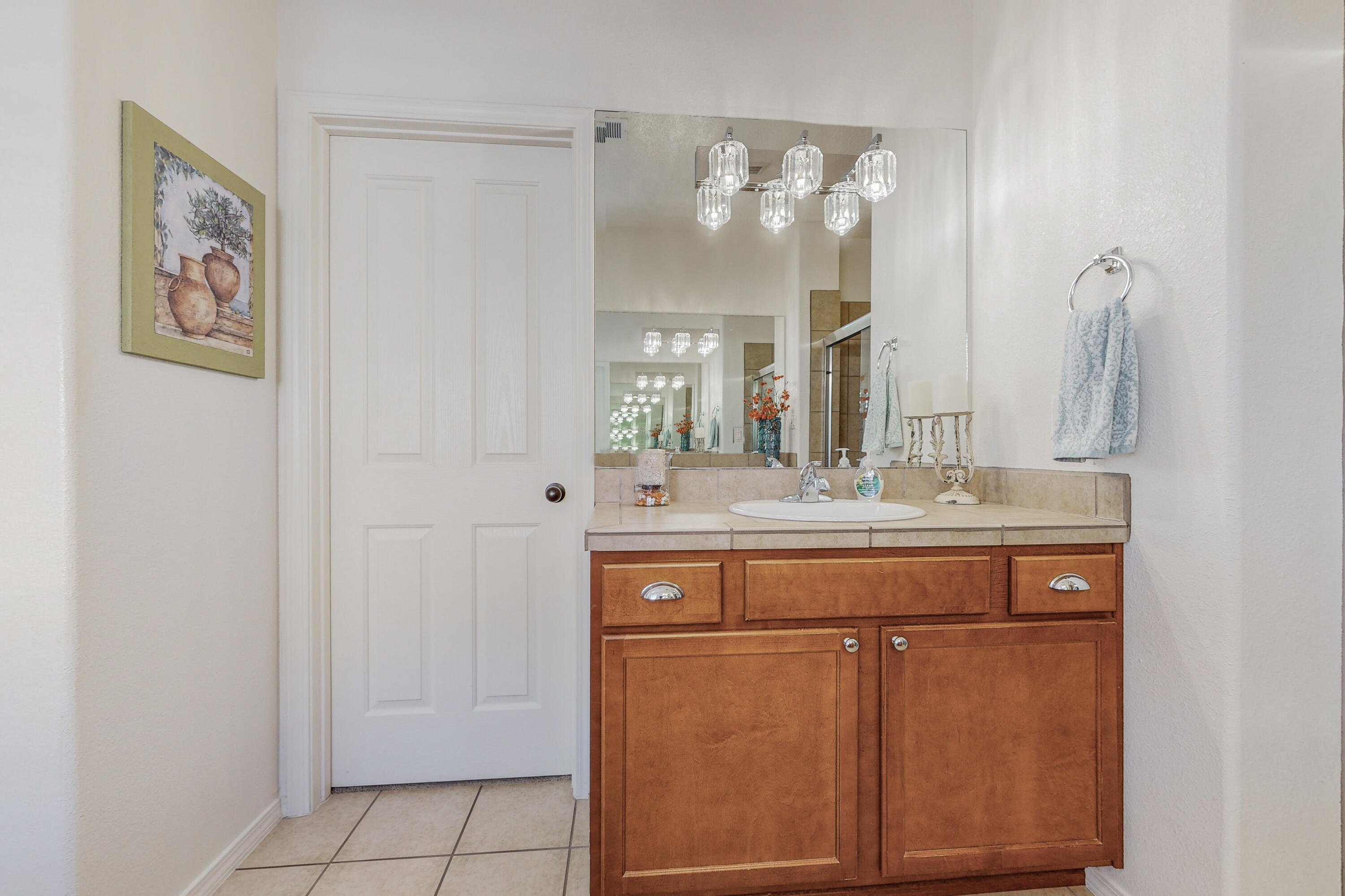 10924 Estribo Street NW