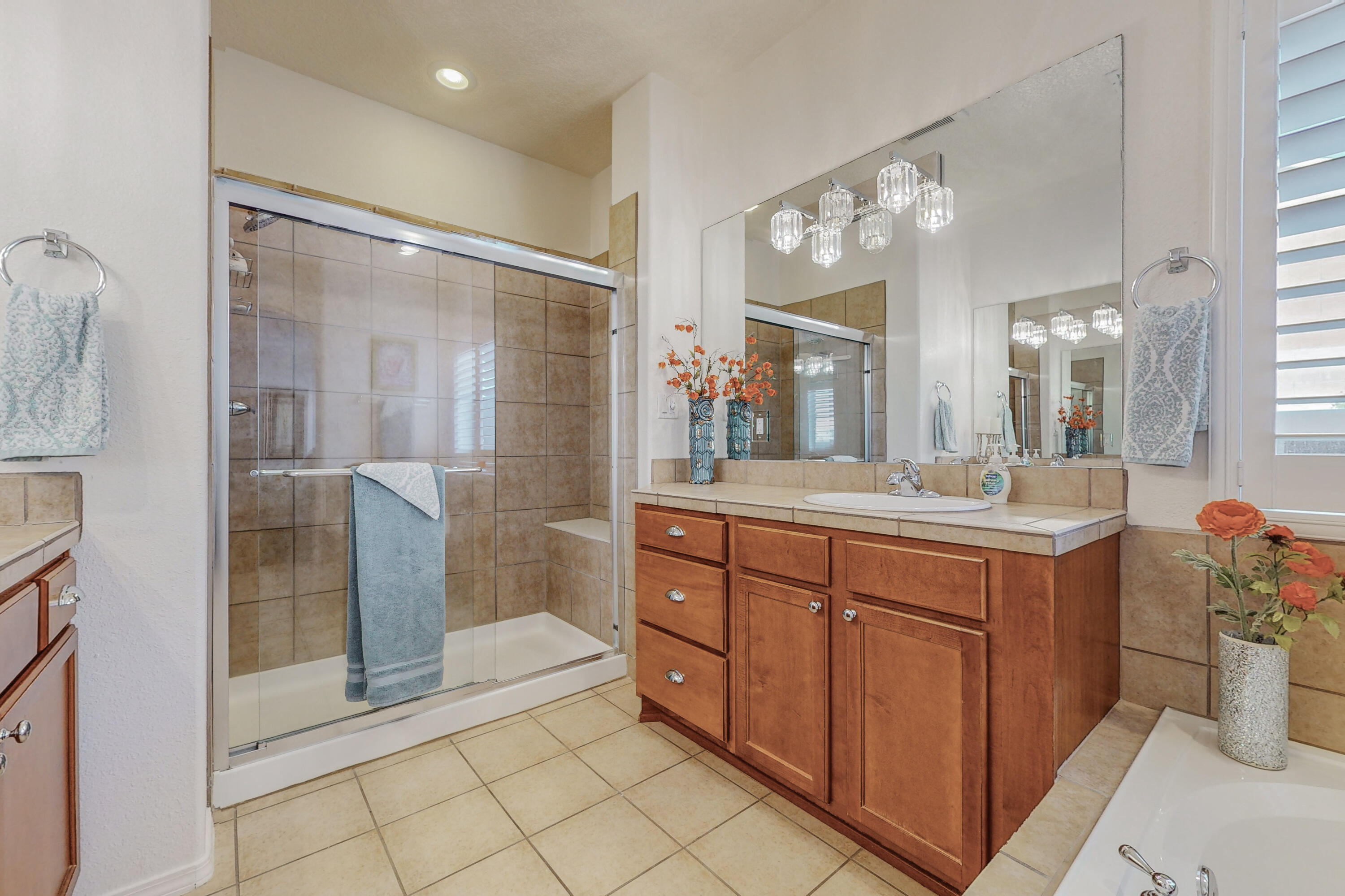 10924 Estribo Street NW