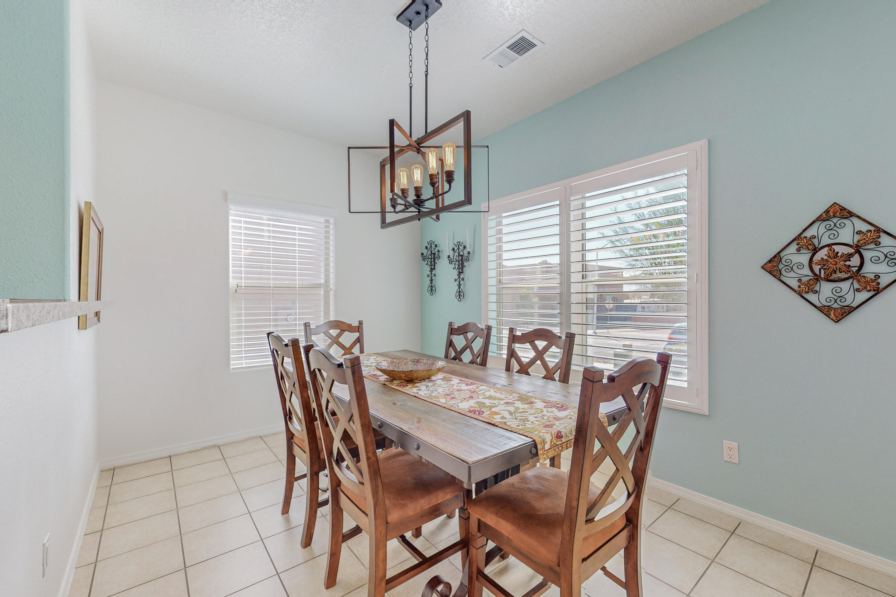 10924 Estribo Street NW