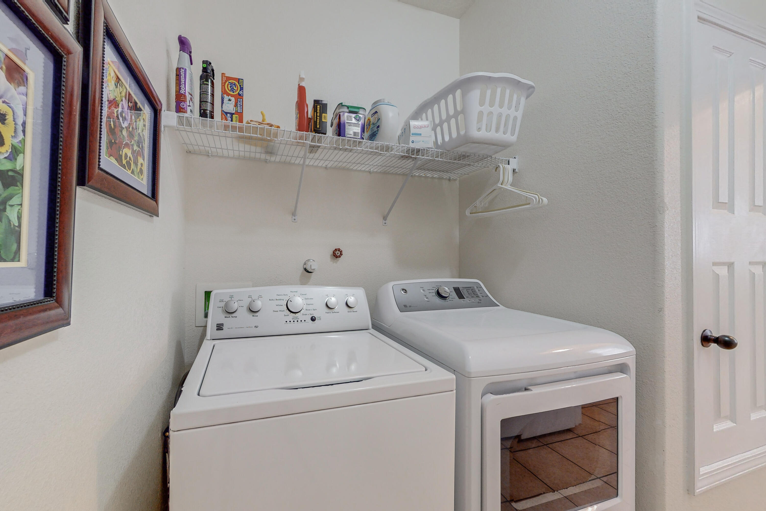 10924 Estribo Street NW