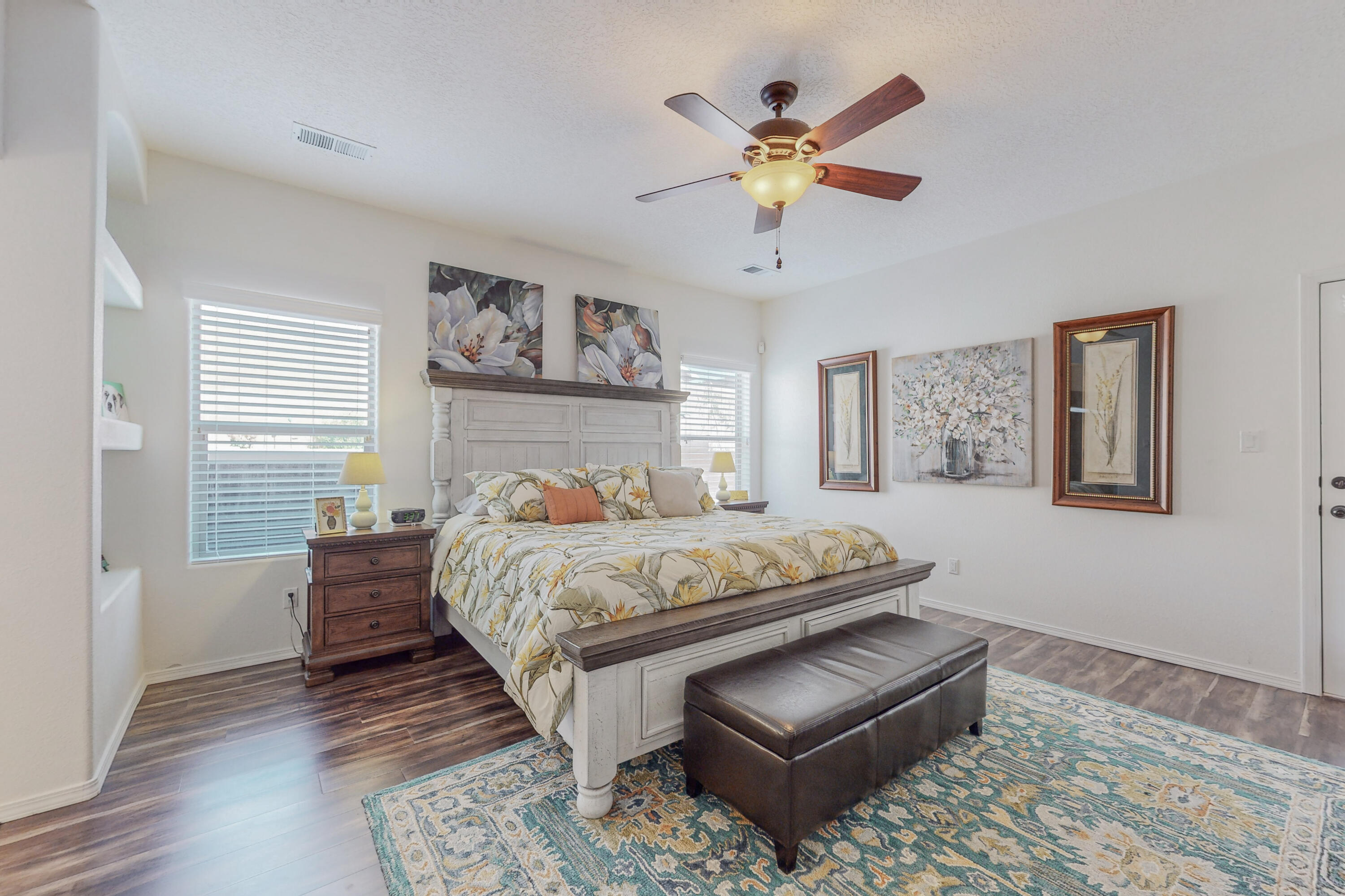 10924 Estribo Street NW