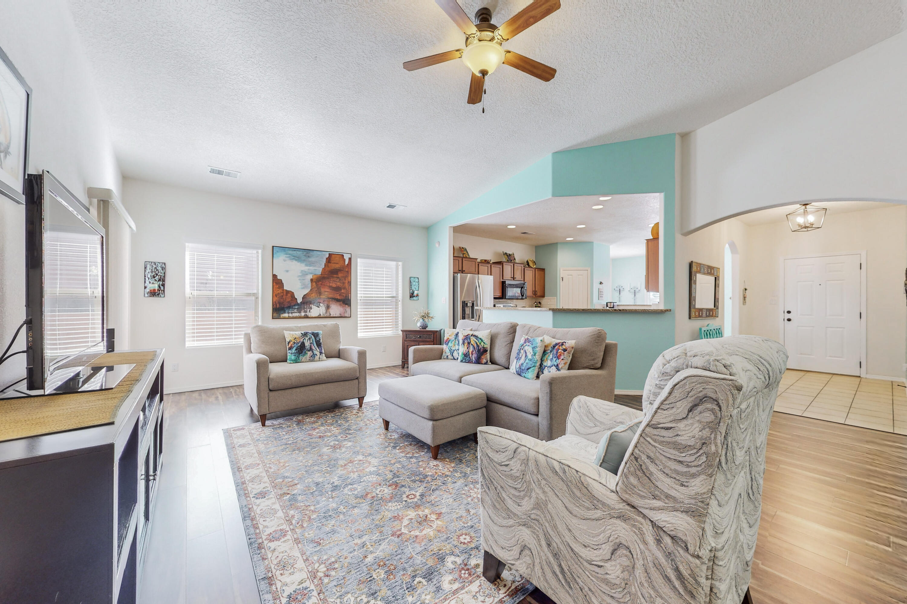 10924 Estribo Street NW