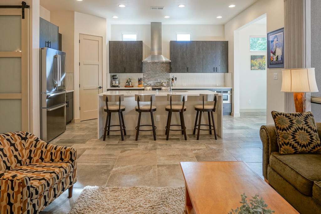 2704 Puerta Del Bosque Lane NW