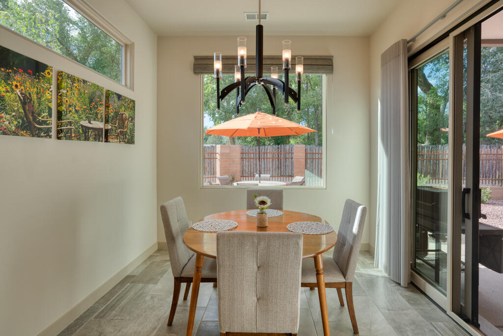 2704 Puerta Del Bosque Lane NW