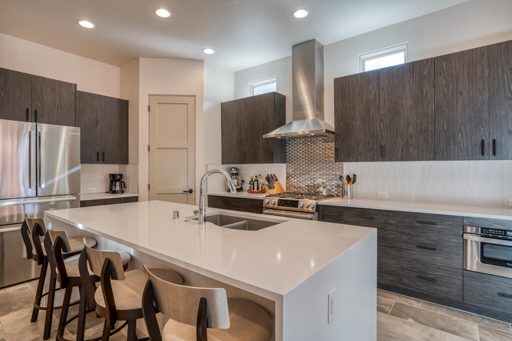 2704 Puerta Del Bosque Lane NW