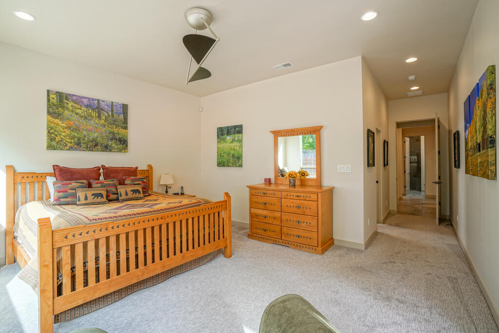 2704 Puerta Del Bosque Lane NW