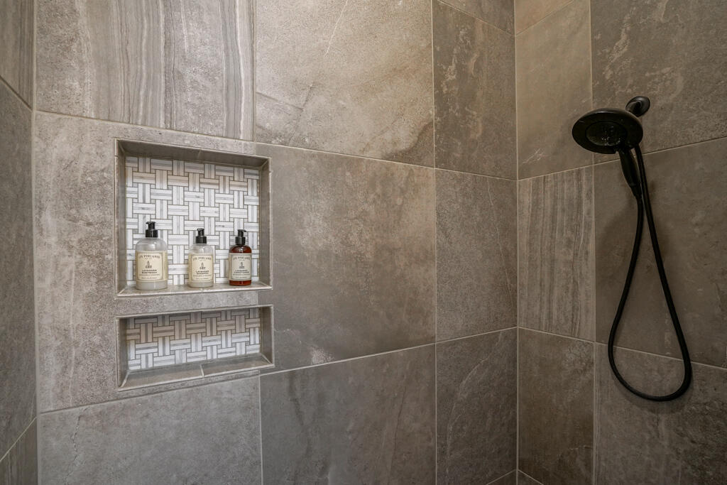 2704 Puerta Del Bosque Lane NW