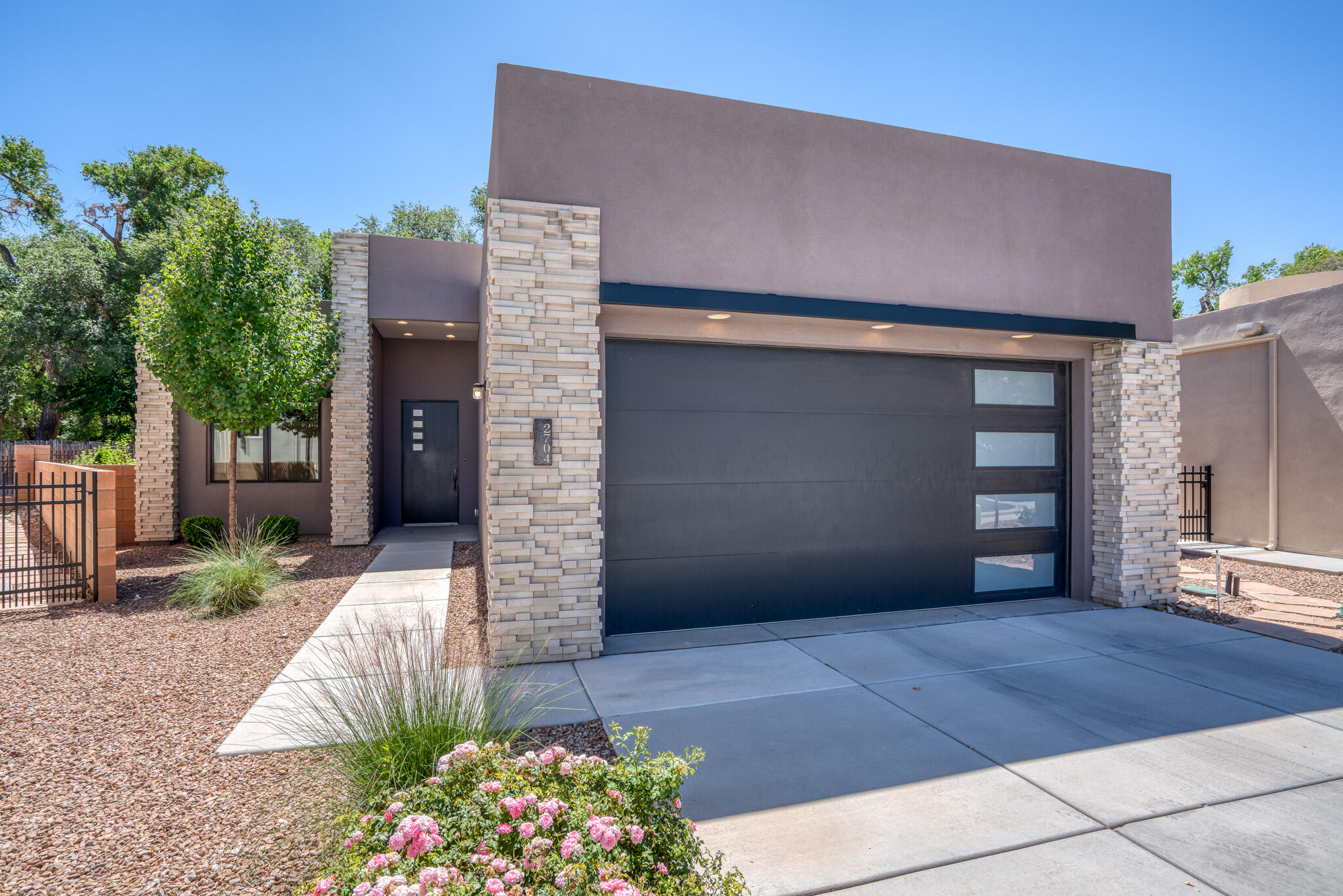 2704 Puerta Del Bosque Lane NW