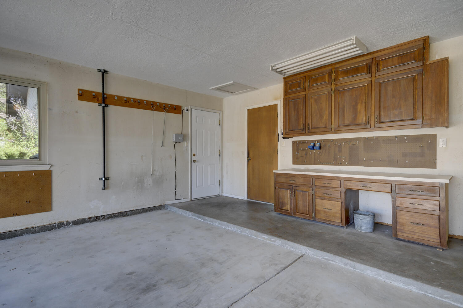 9212 Orlando Place NE