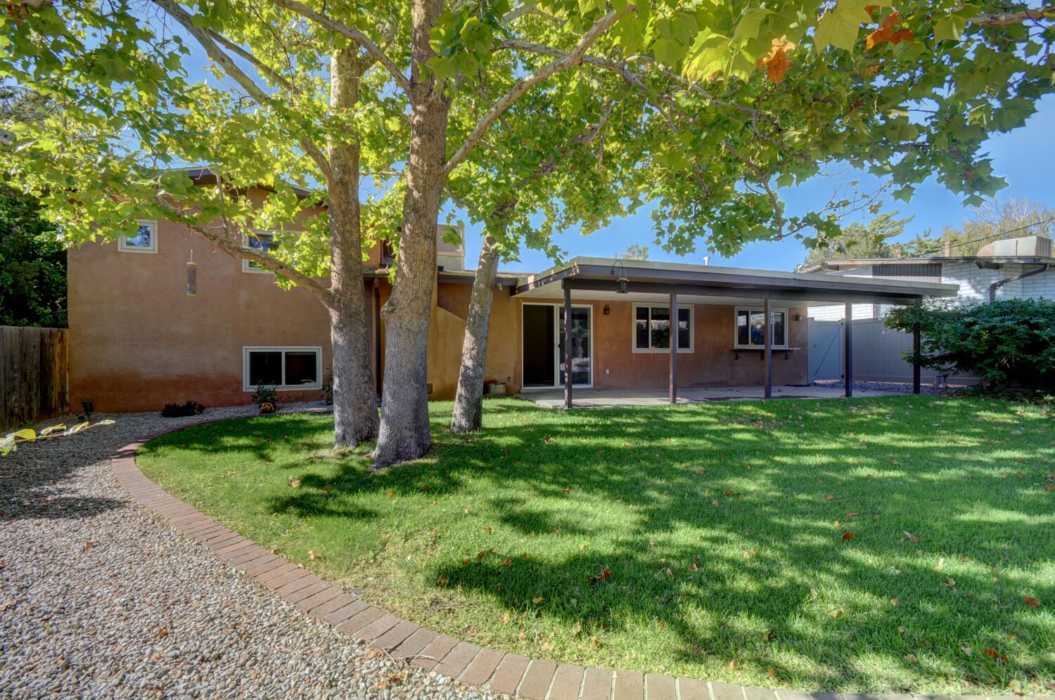 9212 Orlando Place NE