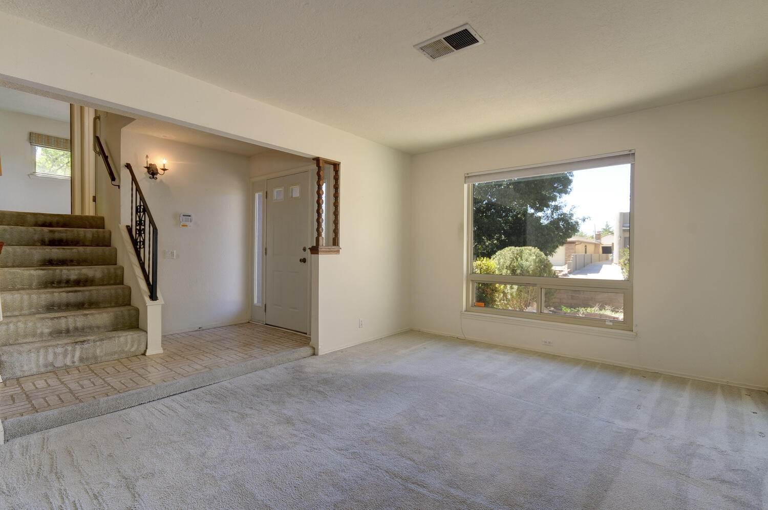 9212 Orlando Place NE