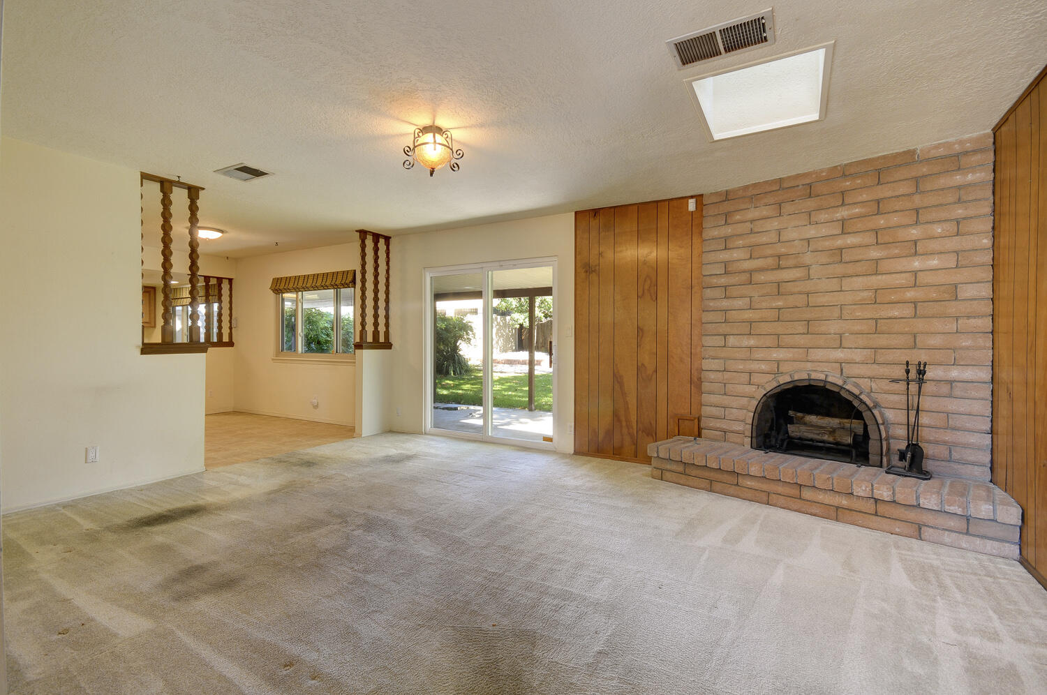 9212 Orlando Place NE