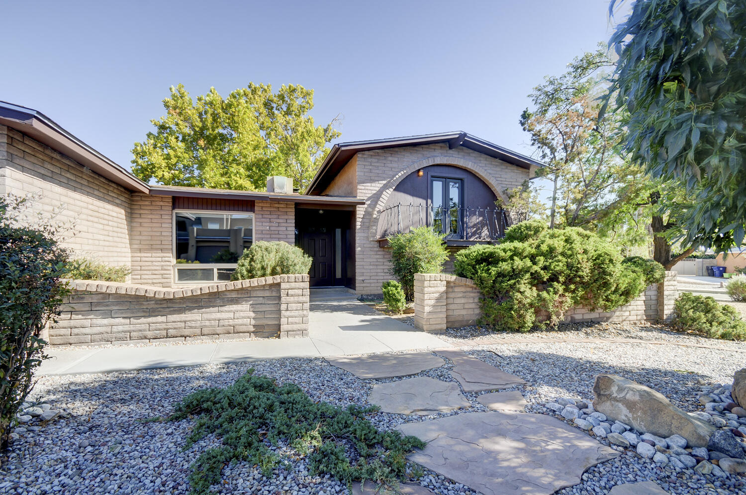 9212 Orlando Place NE