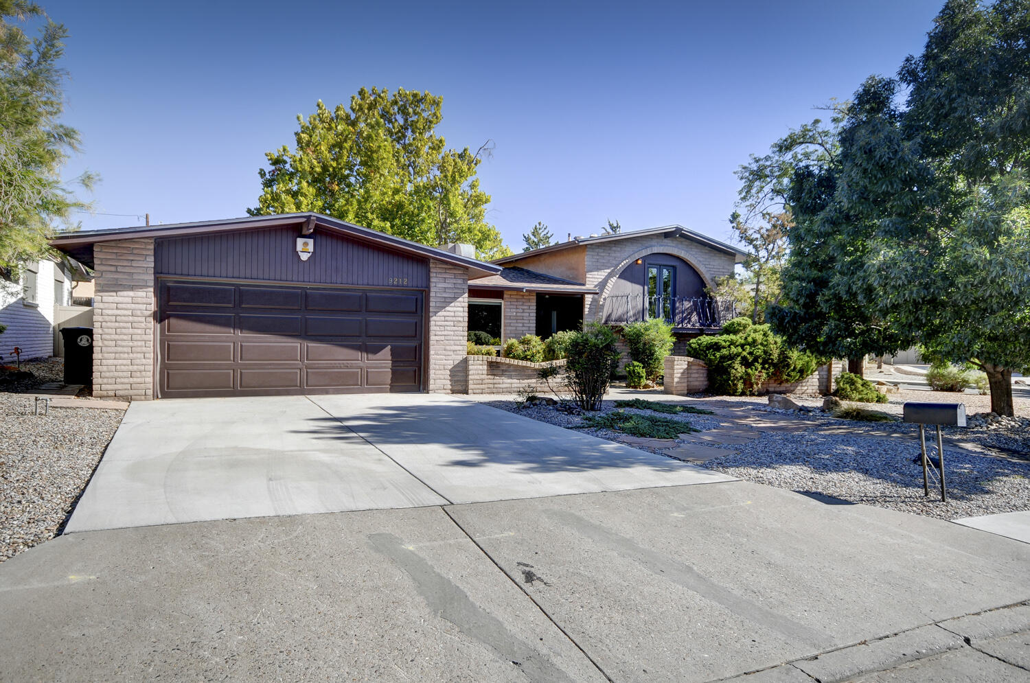 9212 Orlando Place NE