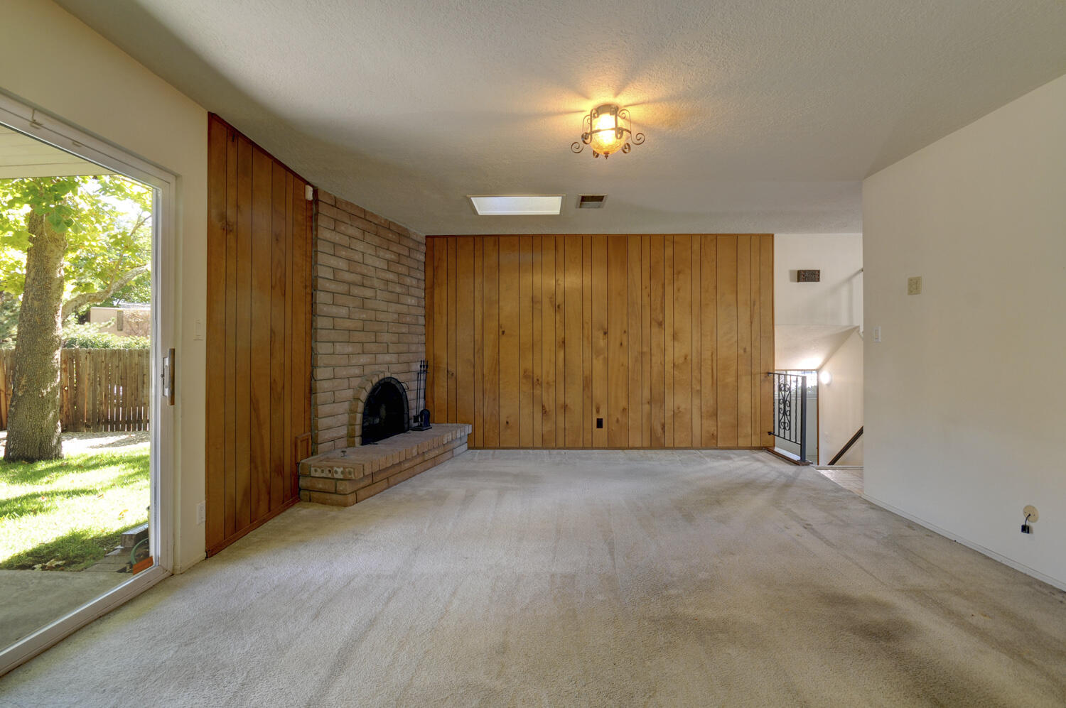 9212 Orlando Place NE