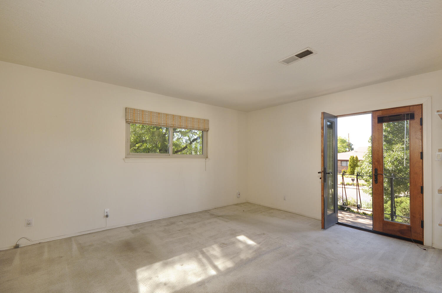 9212 Orlando Place NE