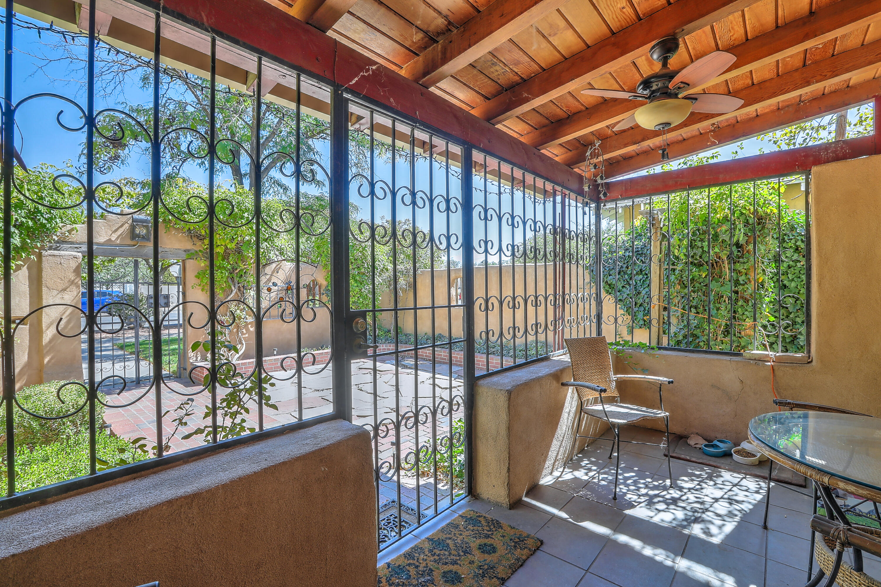 201 Richmond Drive SE