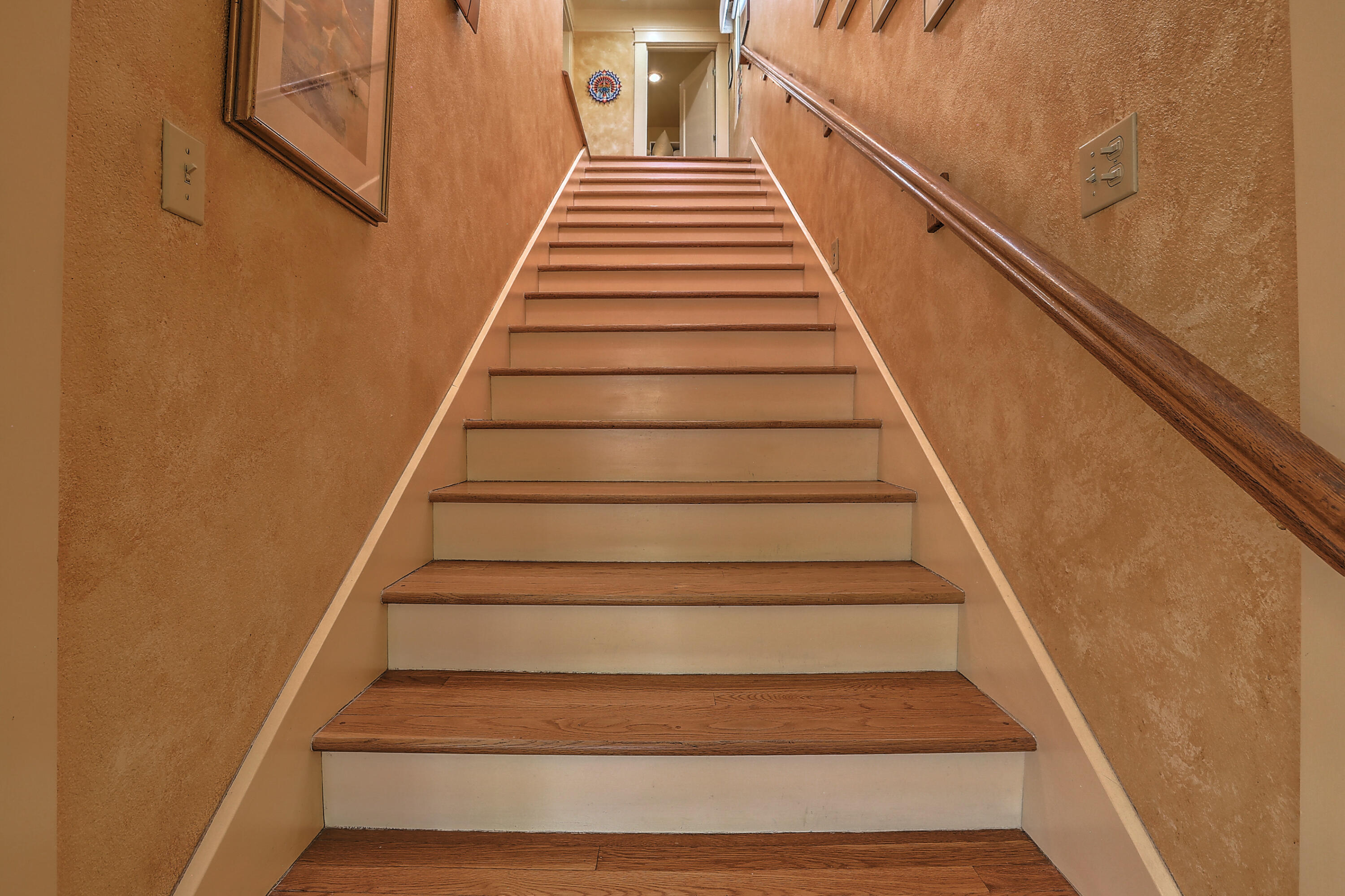 201 Richmond Drive SE