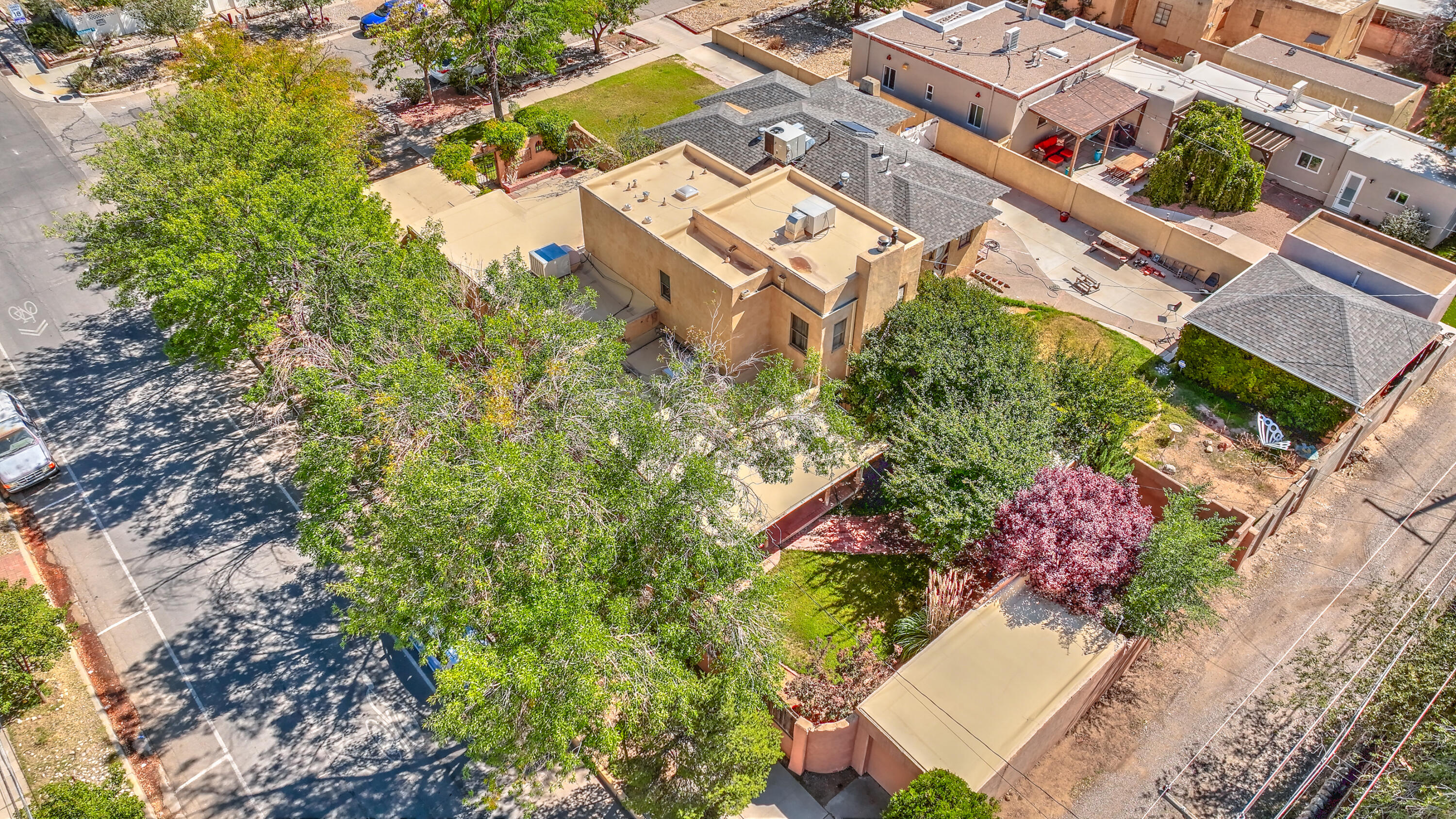 201 Richmond Drive SE