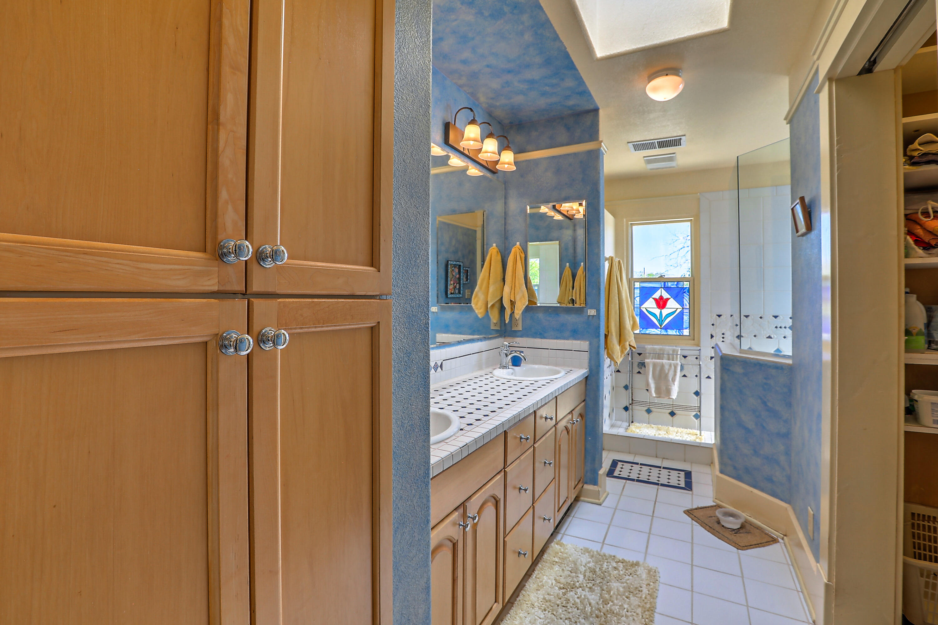 201 Richmond Drive SE