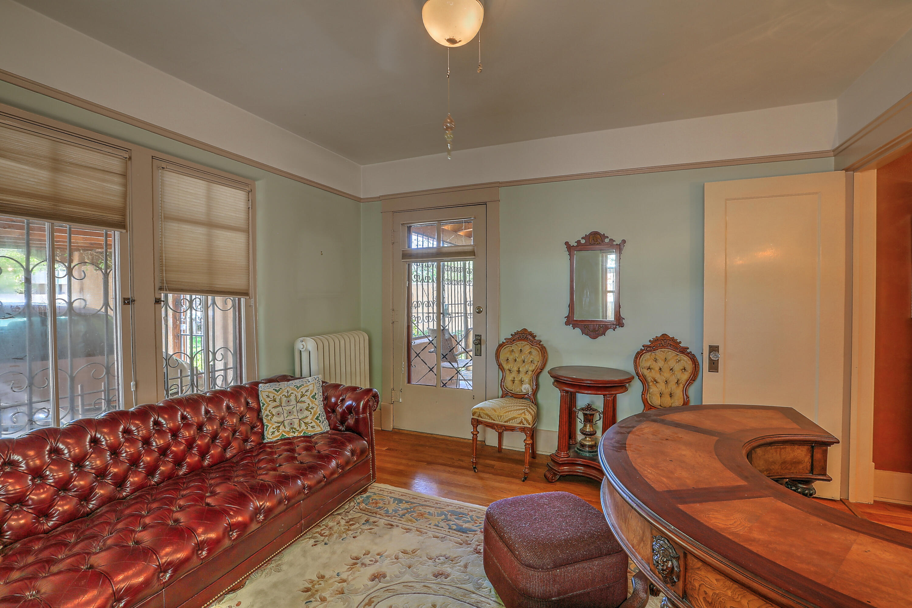 201 Richmond Drive SE