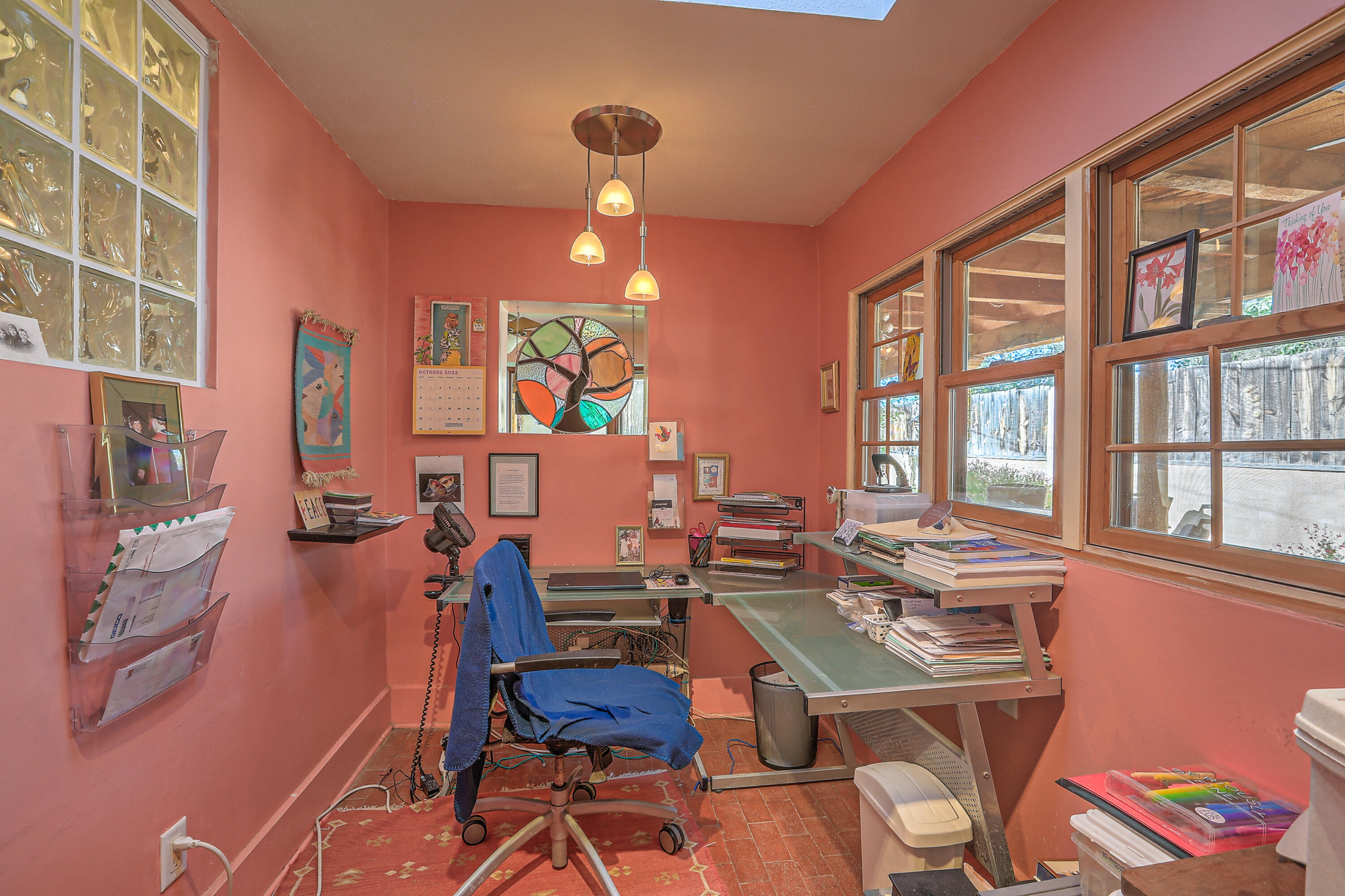 201 Richmond Drive SE