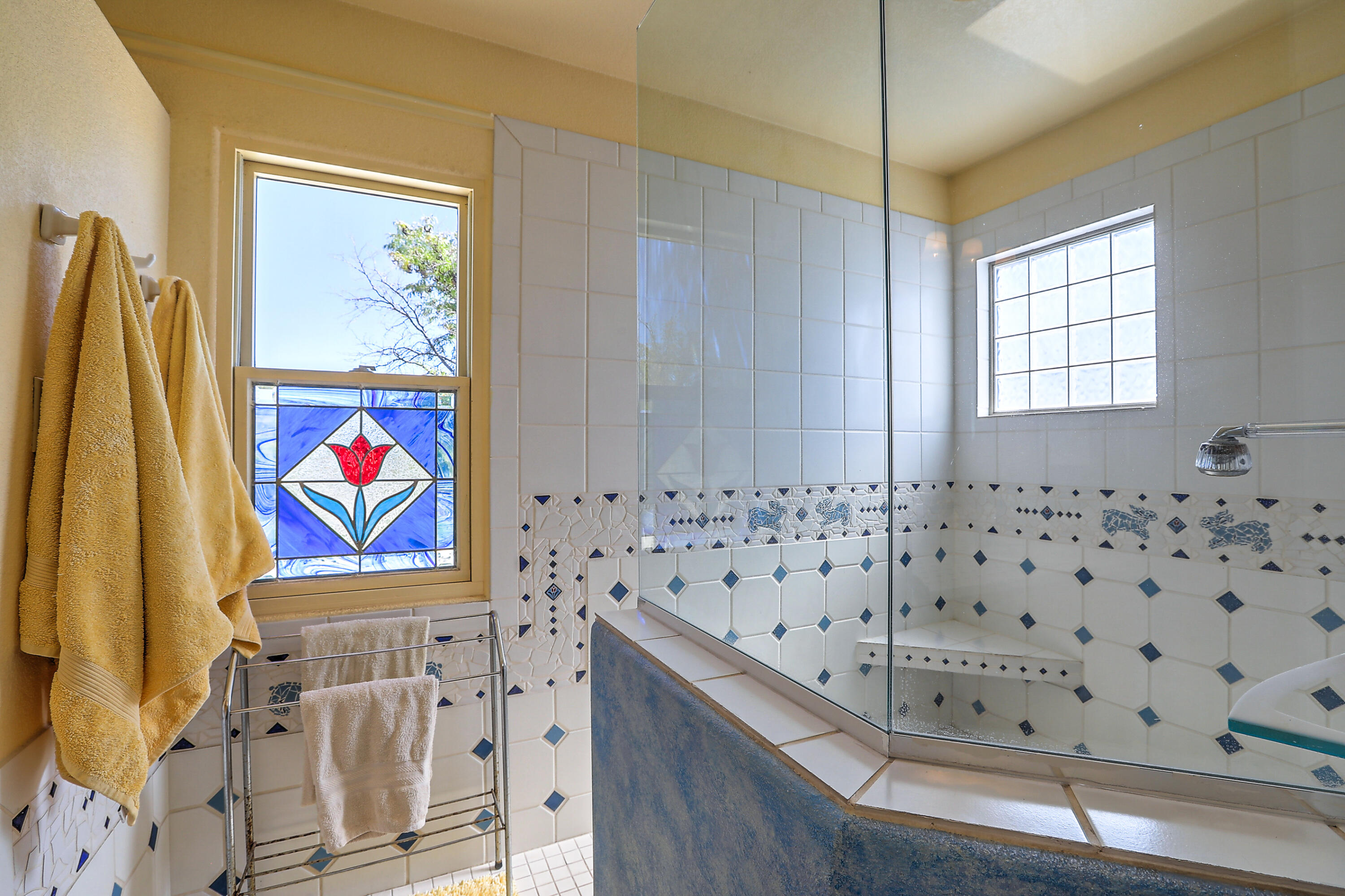 201 Richmond Drive SE