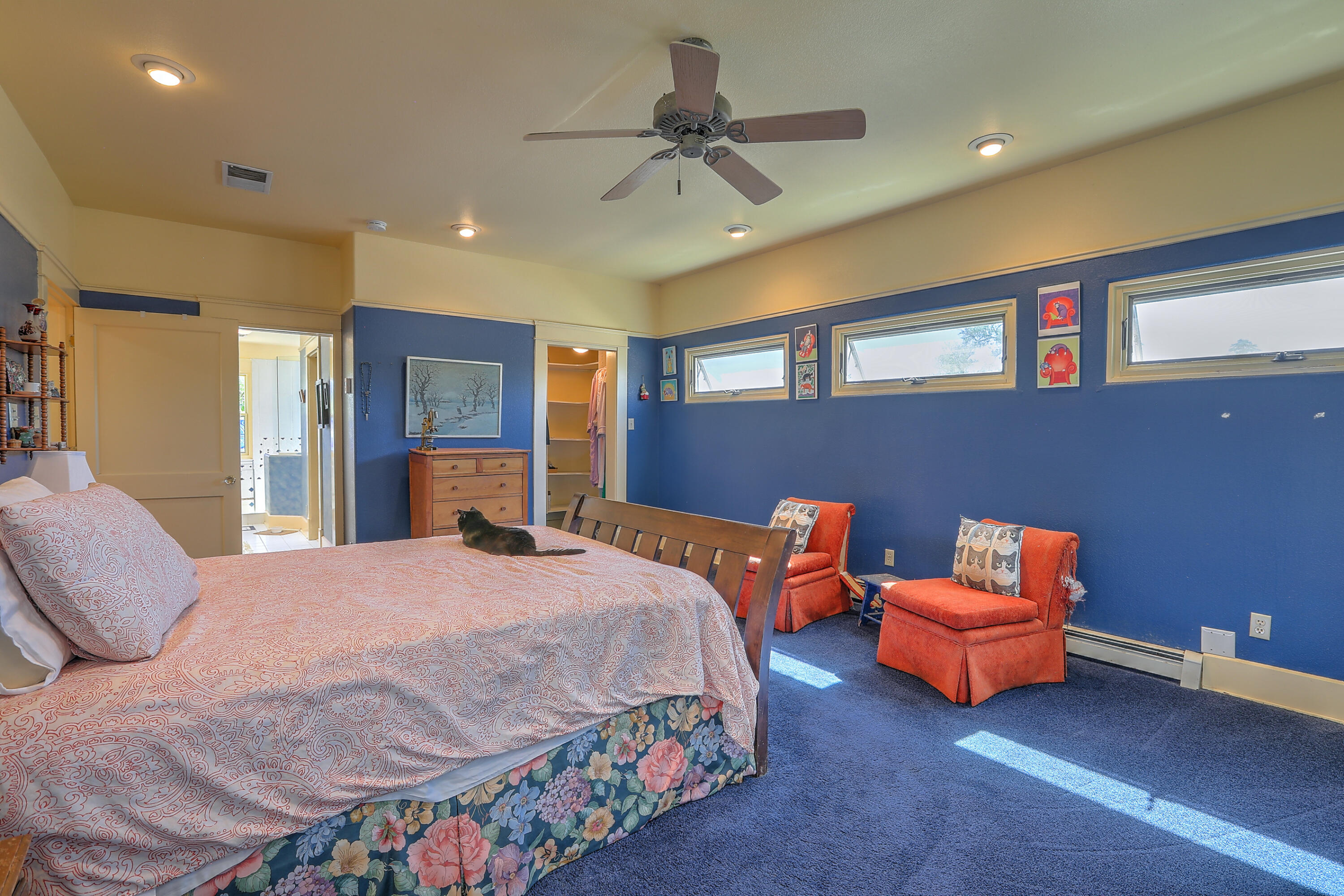 201 Richmond Drive SE