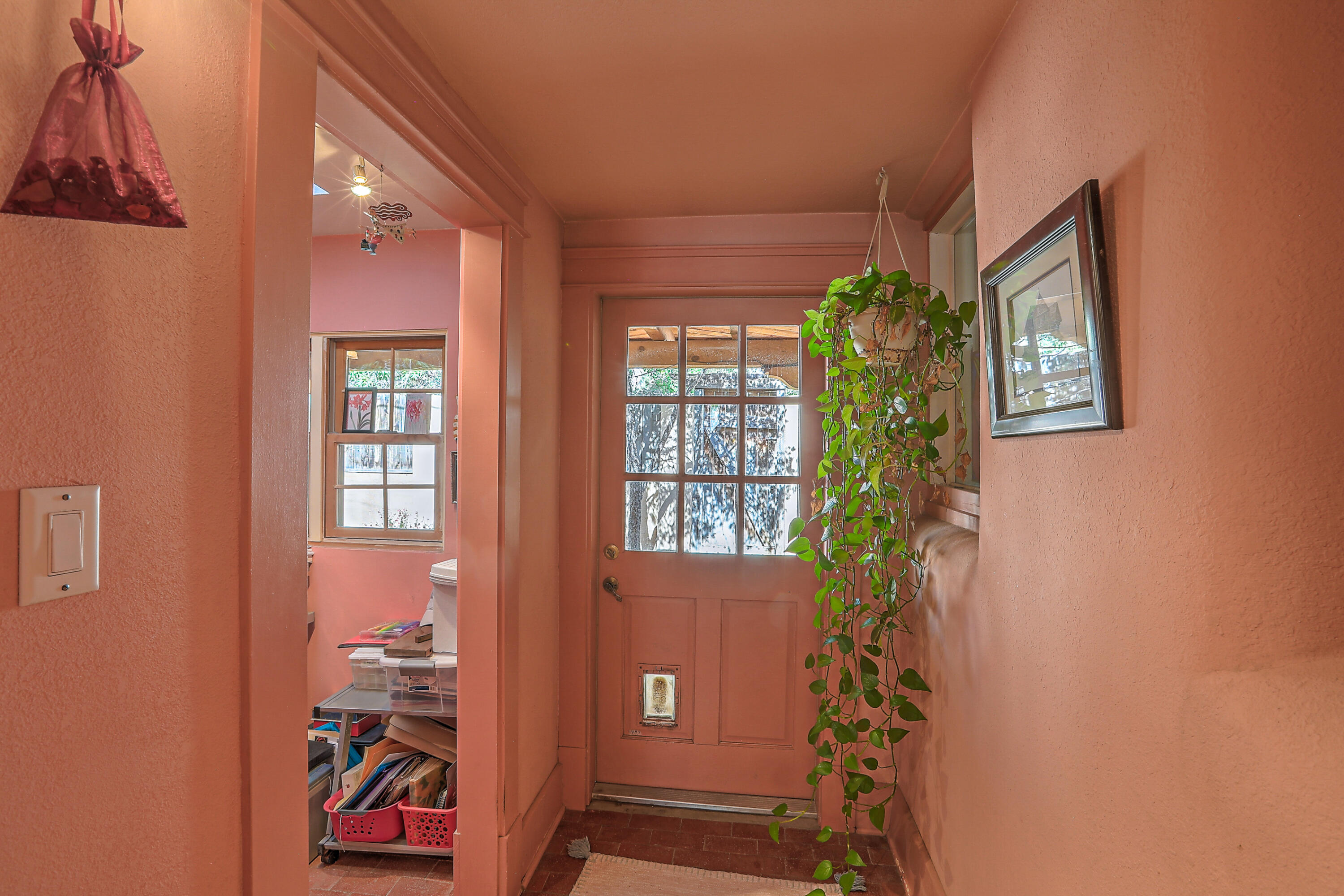 201 Richmond Drive SE