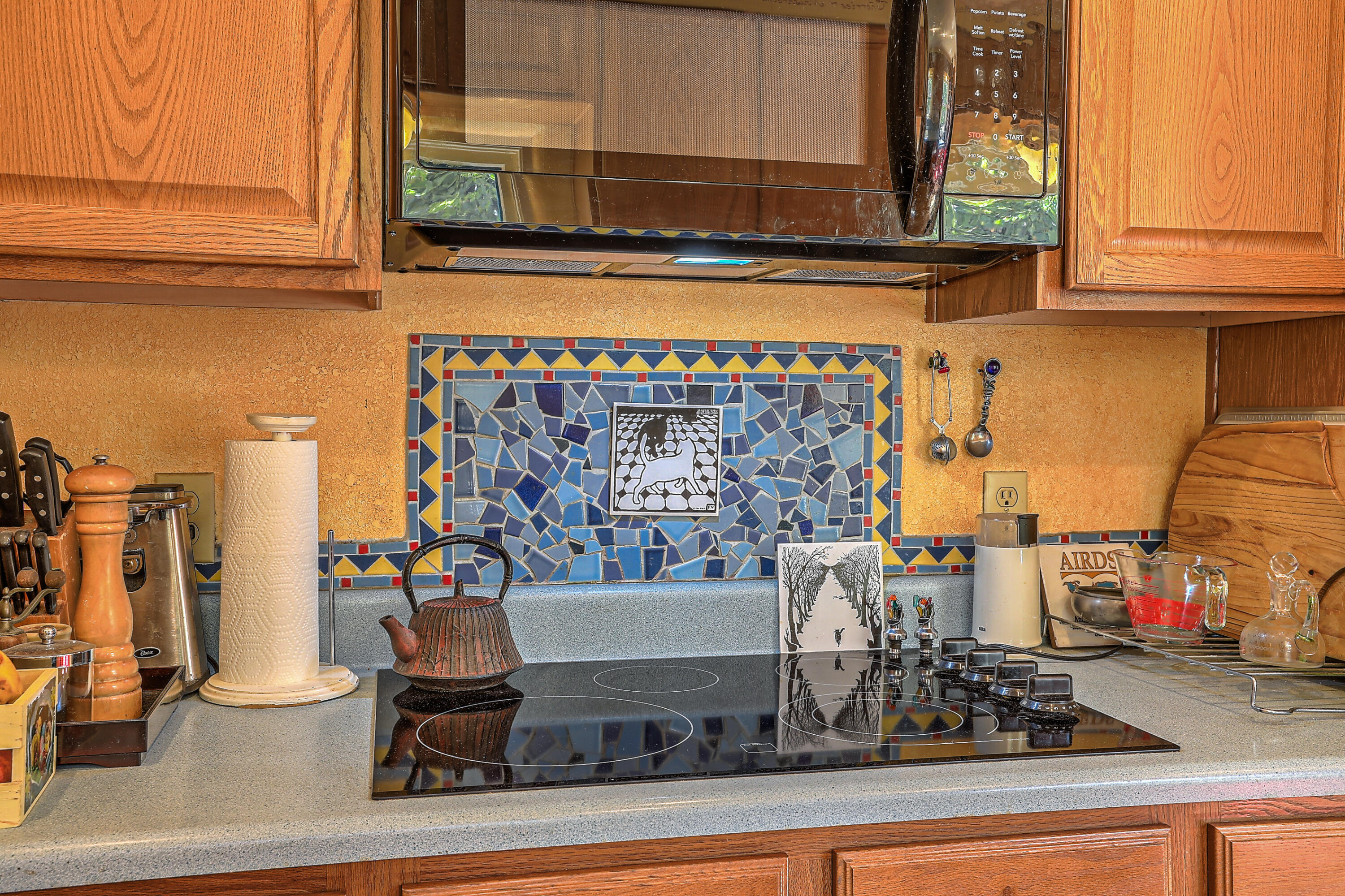 201 Richmond Drive SE